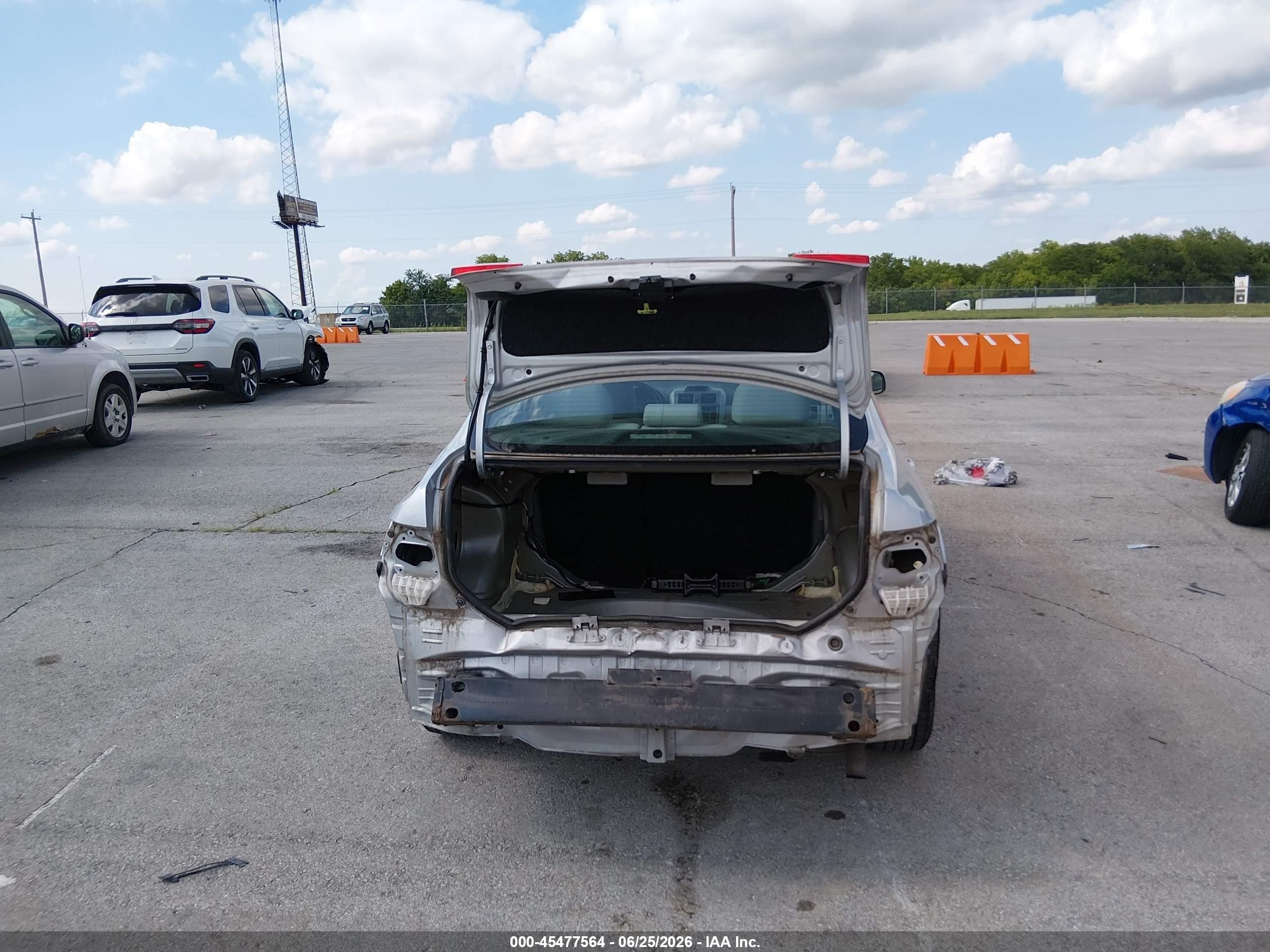 2013 Toyota Corolla Le Серебряный vin: 5YFBU4EE6DP128487
