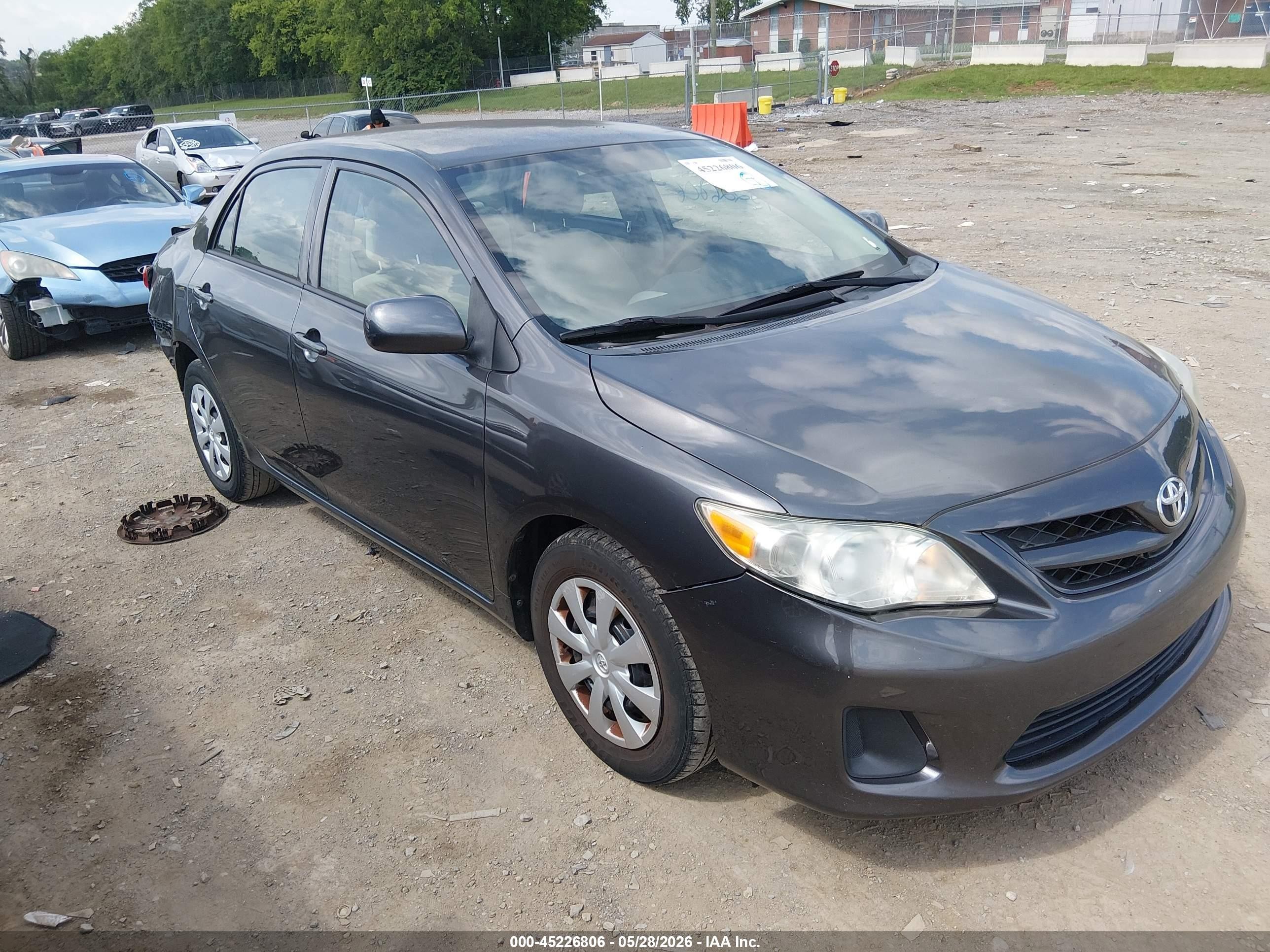 2013 Toyota Corolla L Gray vin: 5YFBU4EE6DP137111