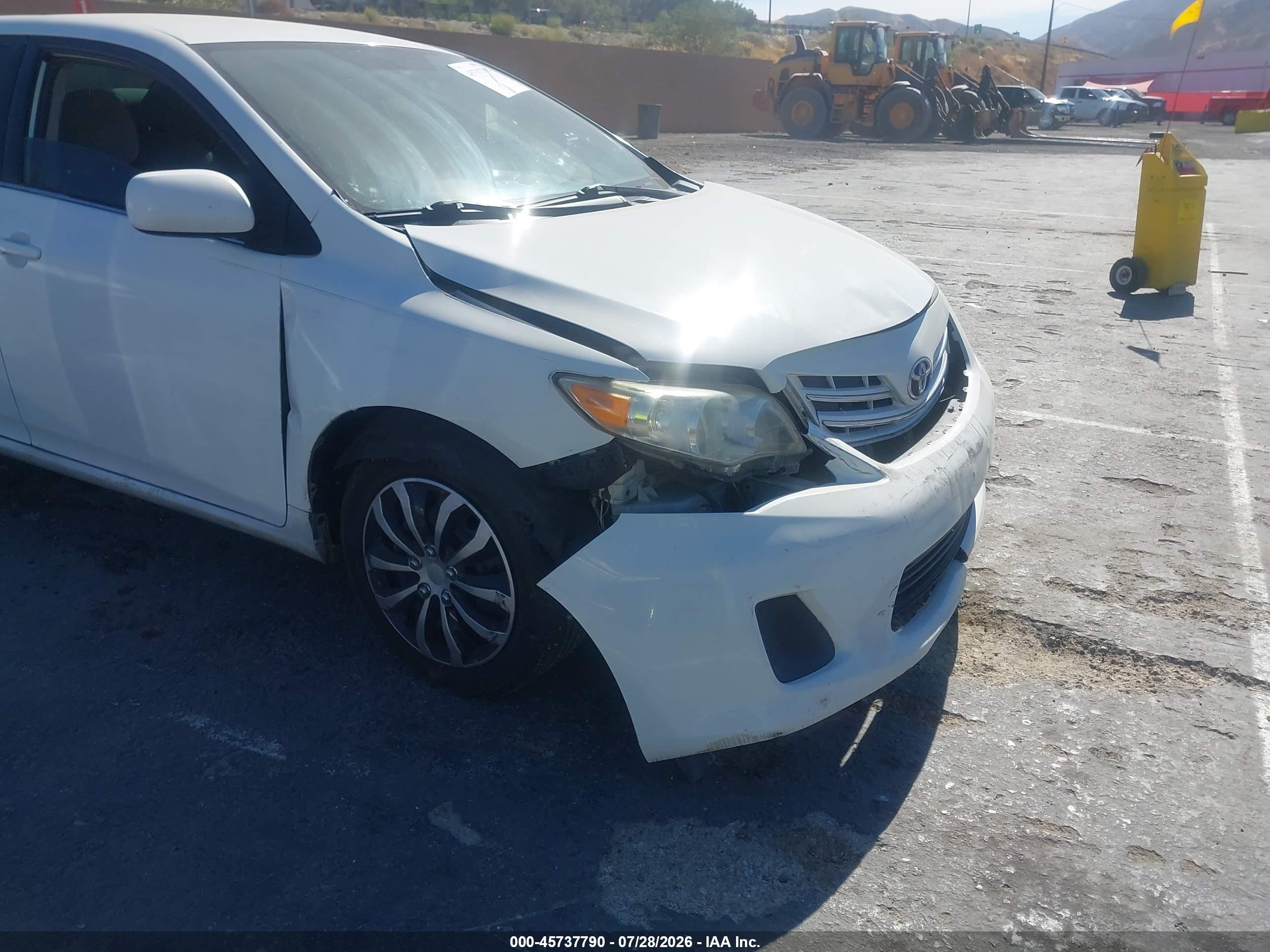 2013 Toyota Corolla Le White vin: 5YFBU4EE6DP146214