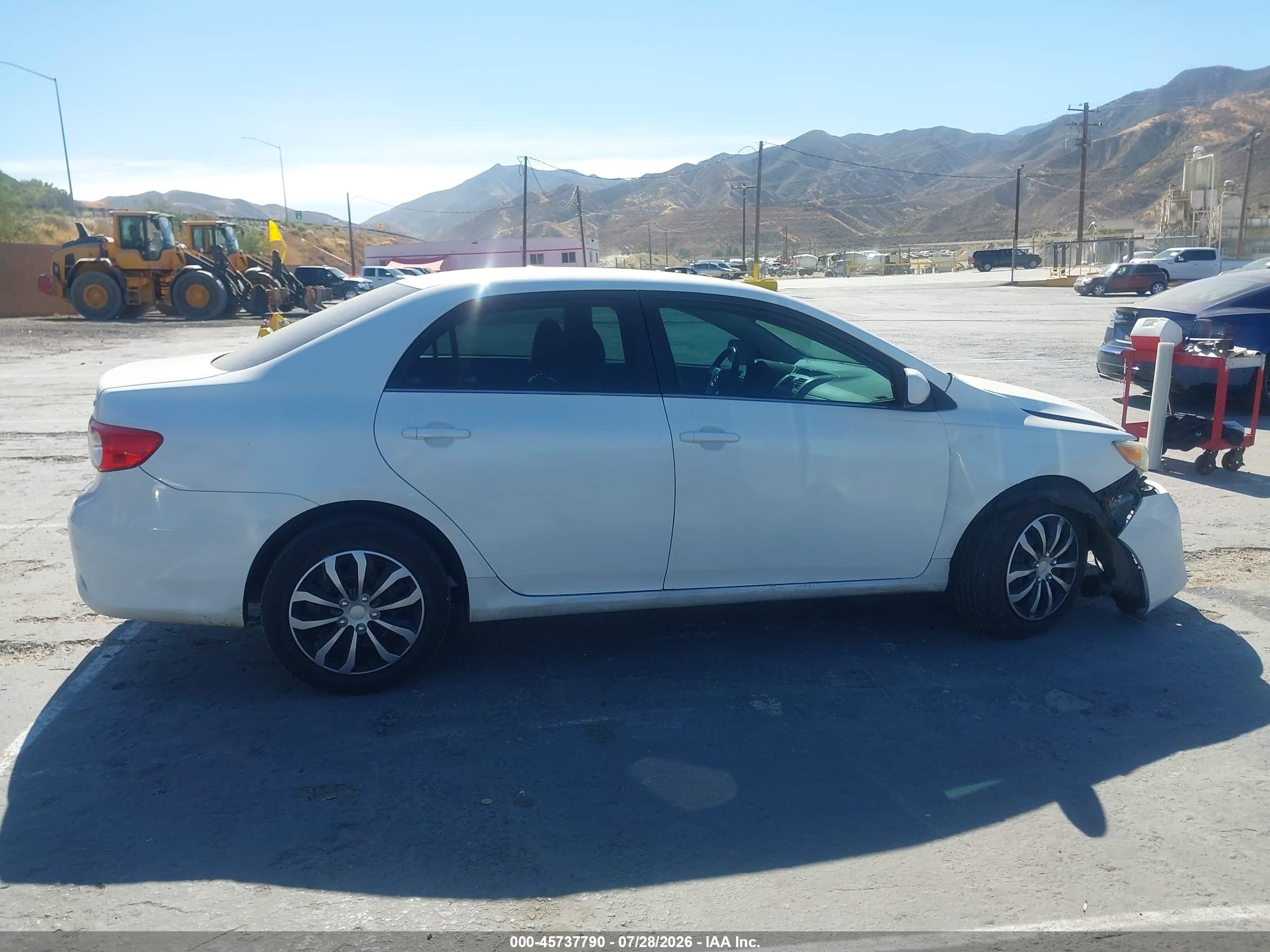 2013 Toyota Corolla Le White vin: 5YFBU4EE6DP146214