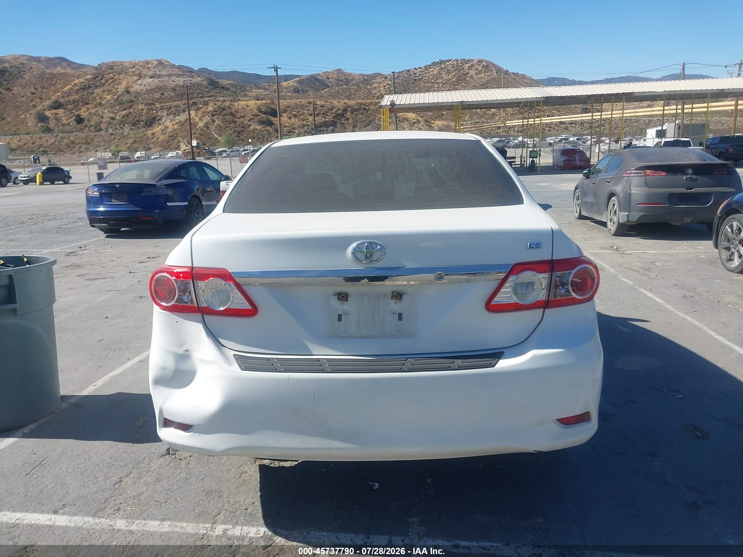 2013 Toyota Corolla Le White vin: 5YFBU4EE6DP146214