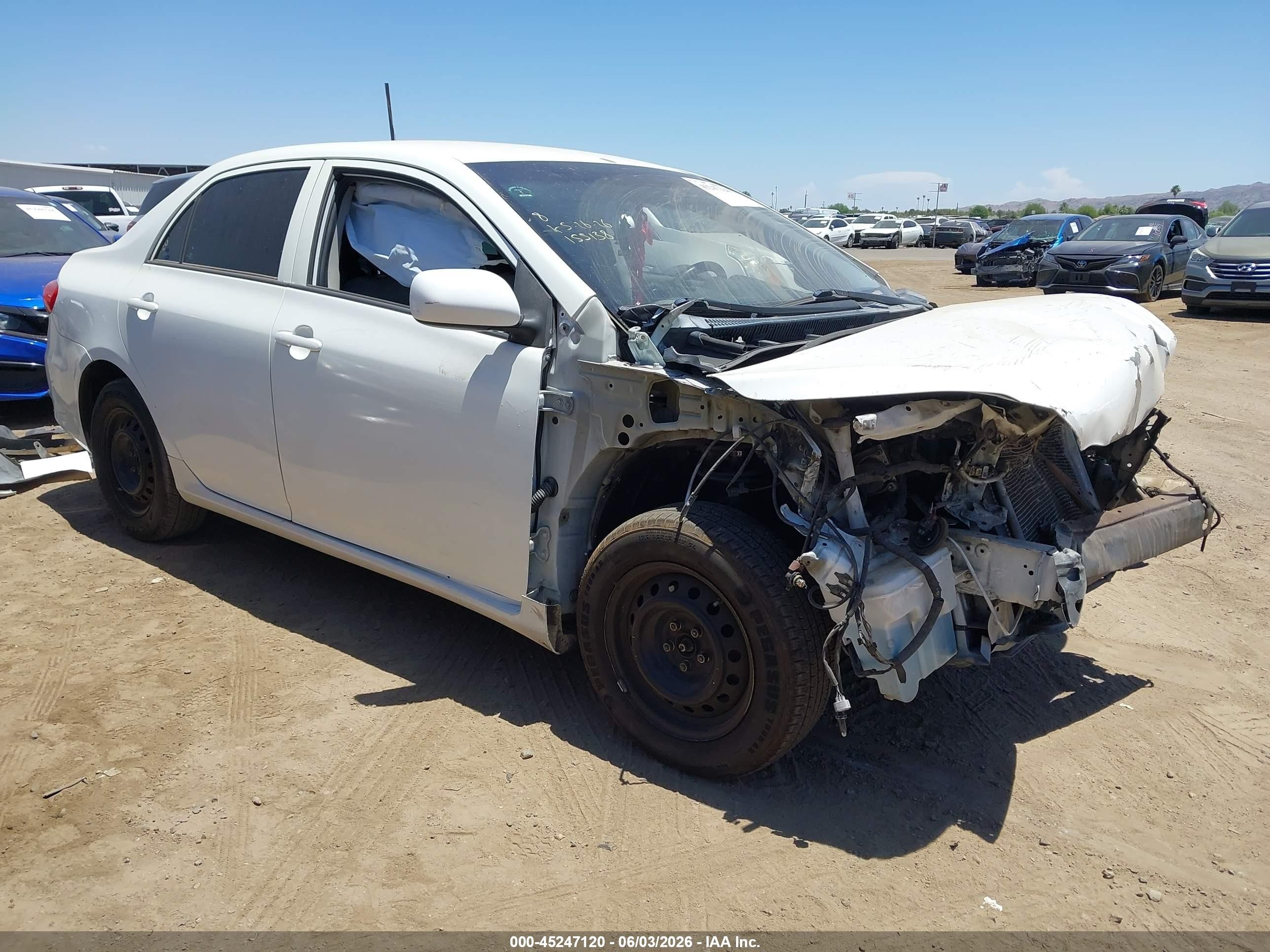 2013 Toyota Corolla L White vin: 5YFBU4EE6DP155138