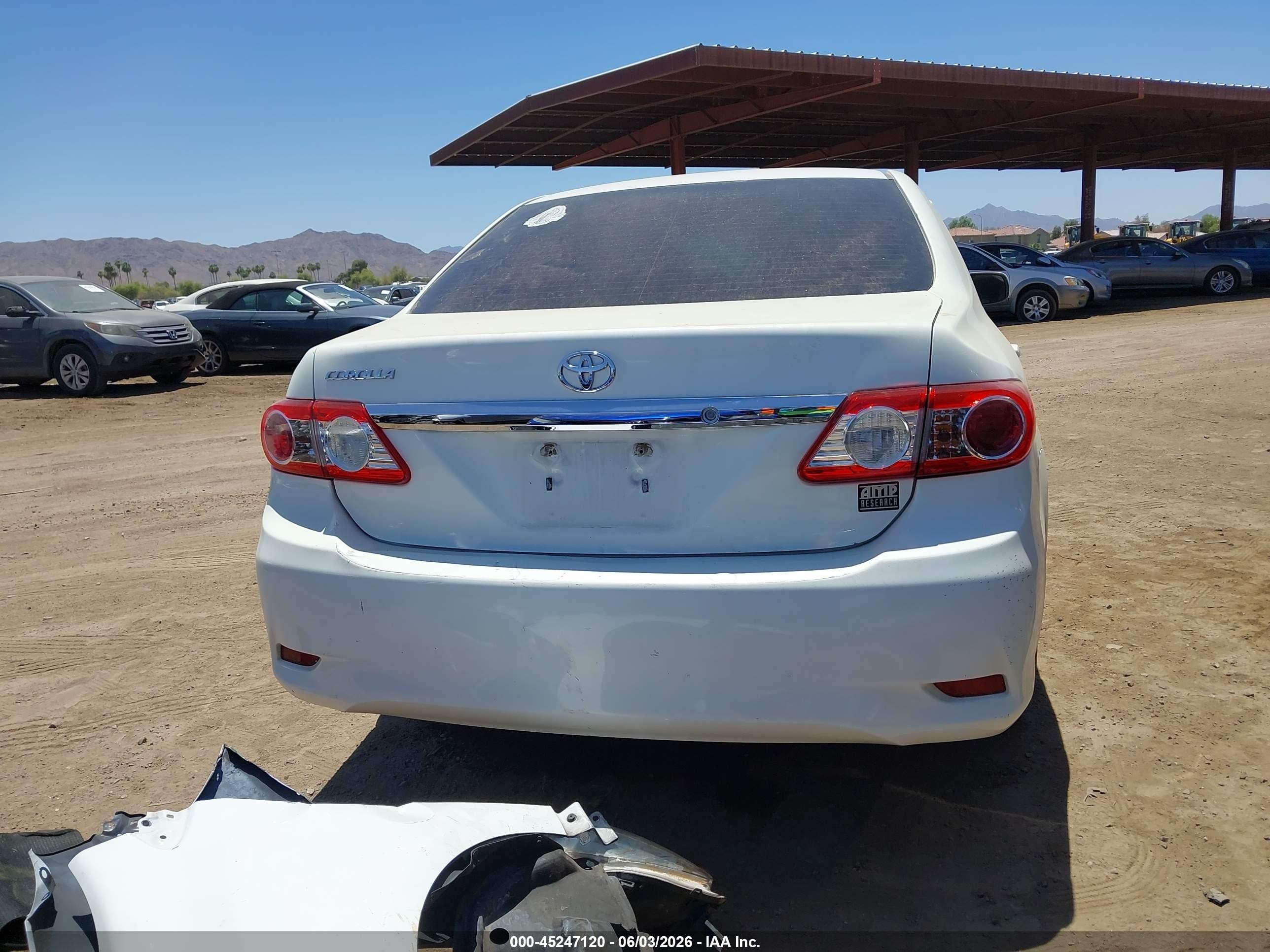 2013 Toyota Corolla L White vin: 5YFBU4EE6DP155138
