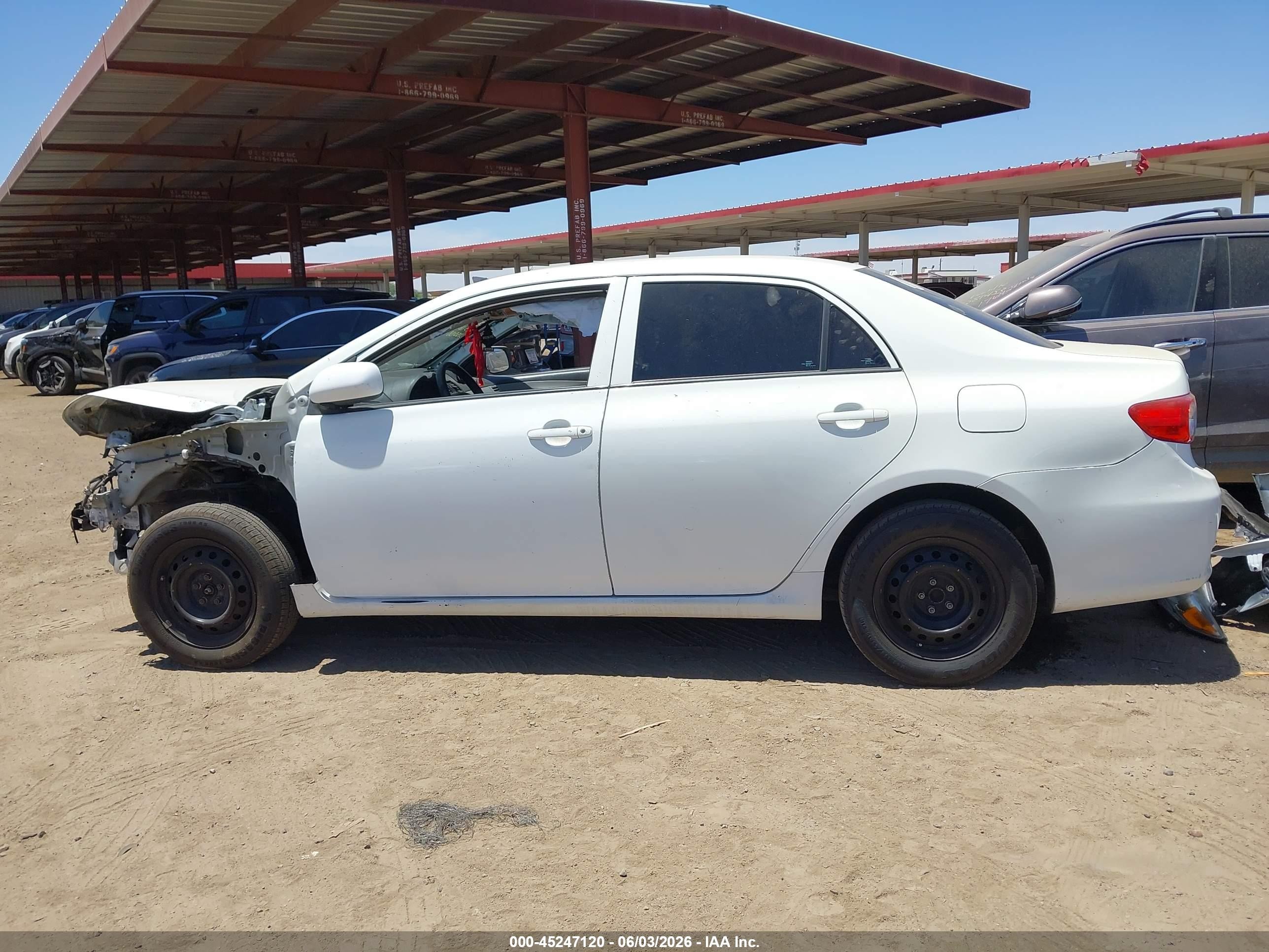 2013 Toyota Corolla L White vin: 5YFBU4EE6DP155138
