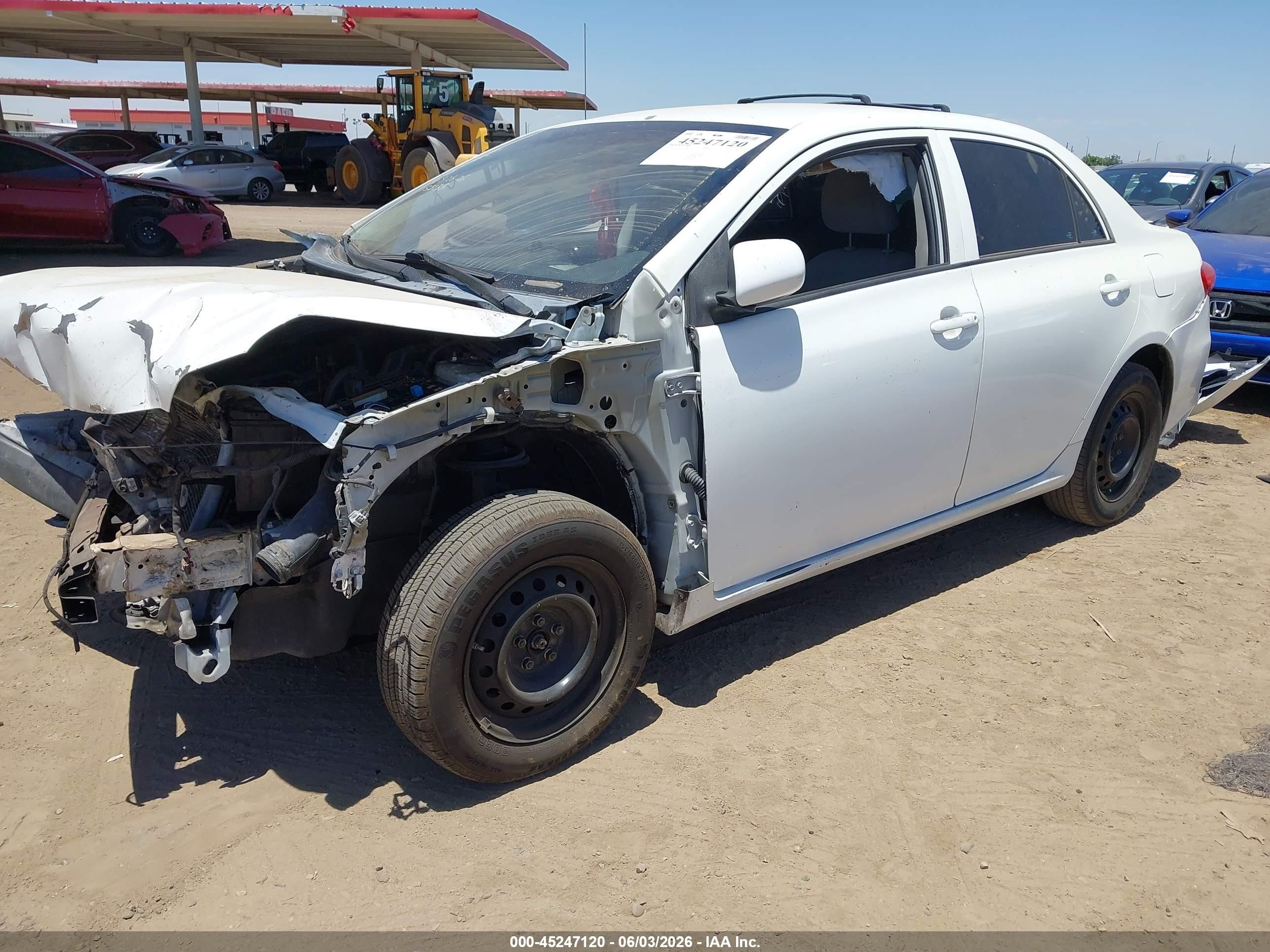 2013 Toyota Corolla L White vin: 5YFBU4EE6DP155138