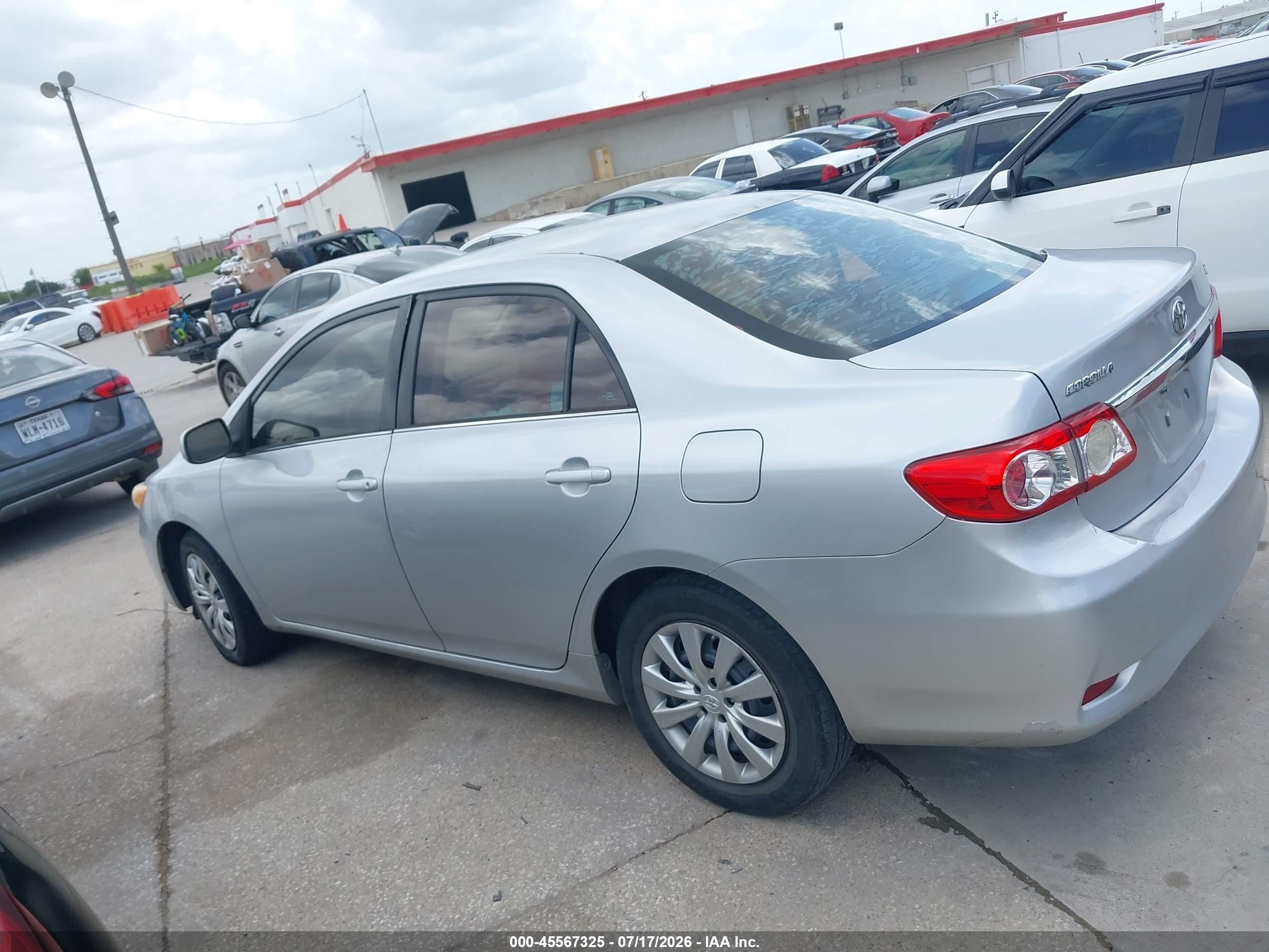2013 Toyota Corolla Le Silver vin: 5YFBU4EE6DP160873