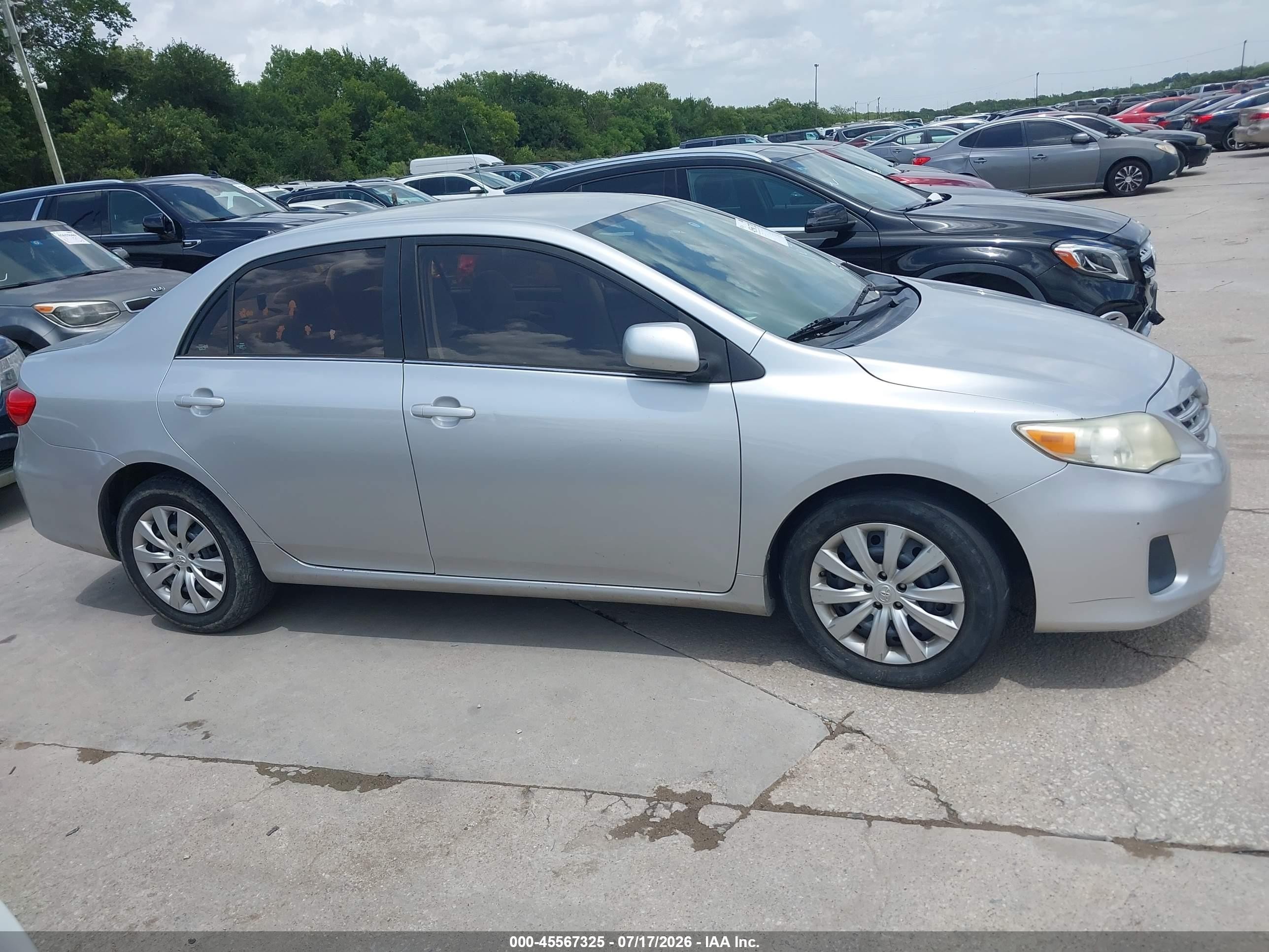 2013 Toyota Corolla Le Silver vin: 5YFBU4EE6DP160873