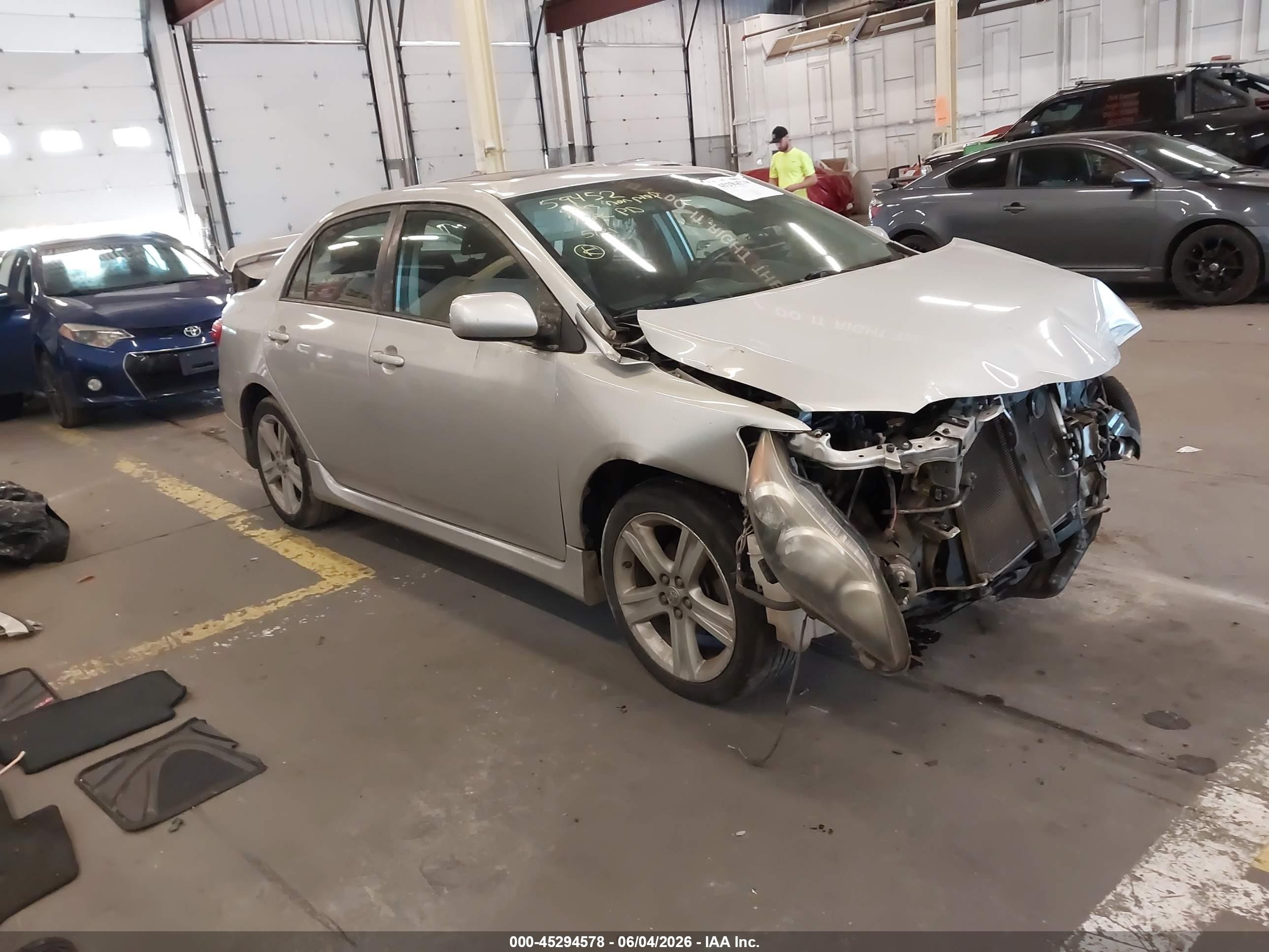 2013 Toyota Corolla S Silver vin: 5YFBU4EE6DP161960