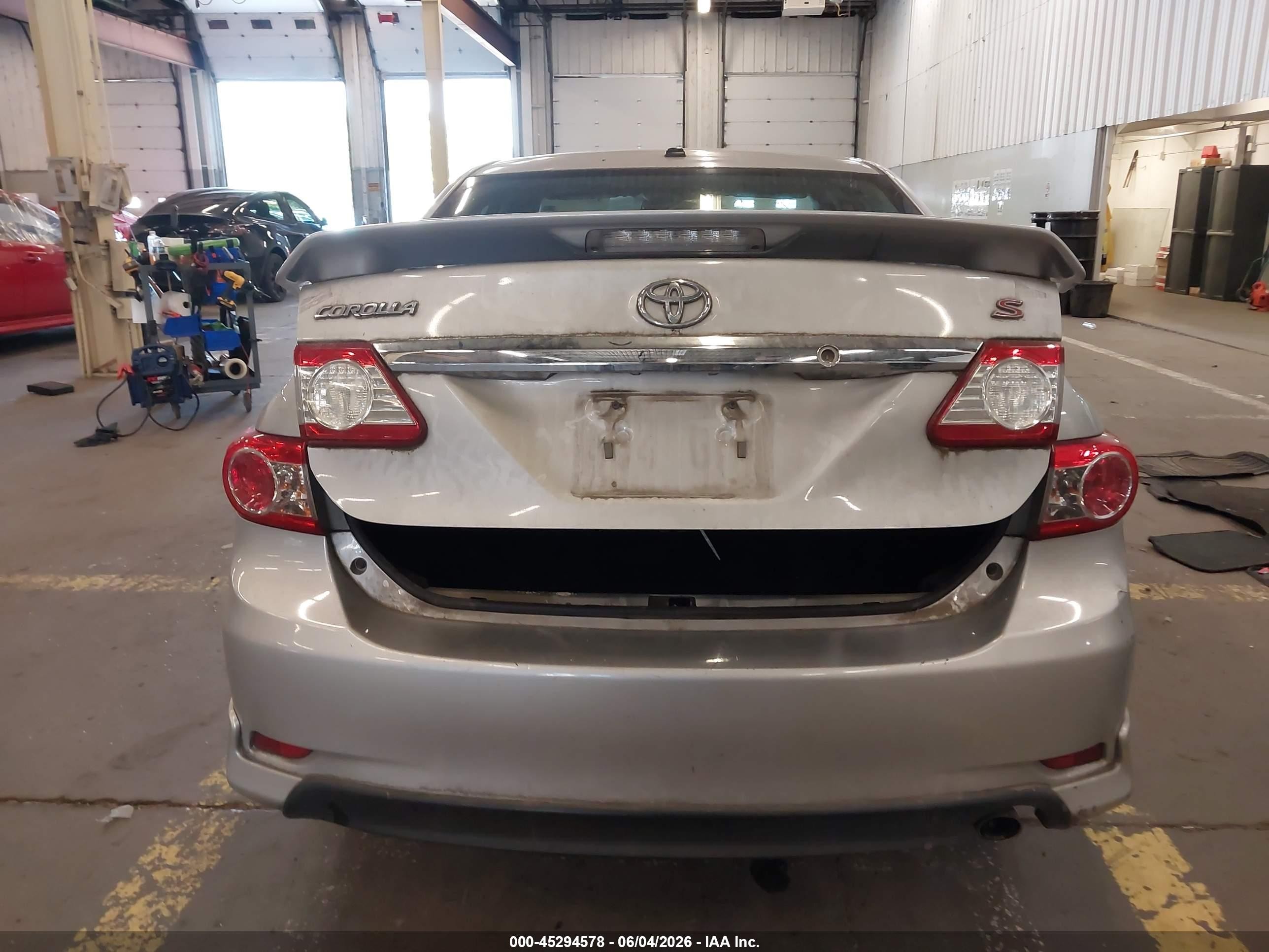2013 Toyota Corolla S Silver vin: 5YFBU4EE6DP161960