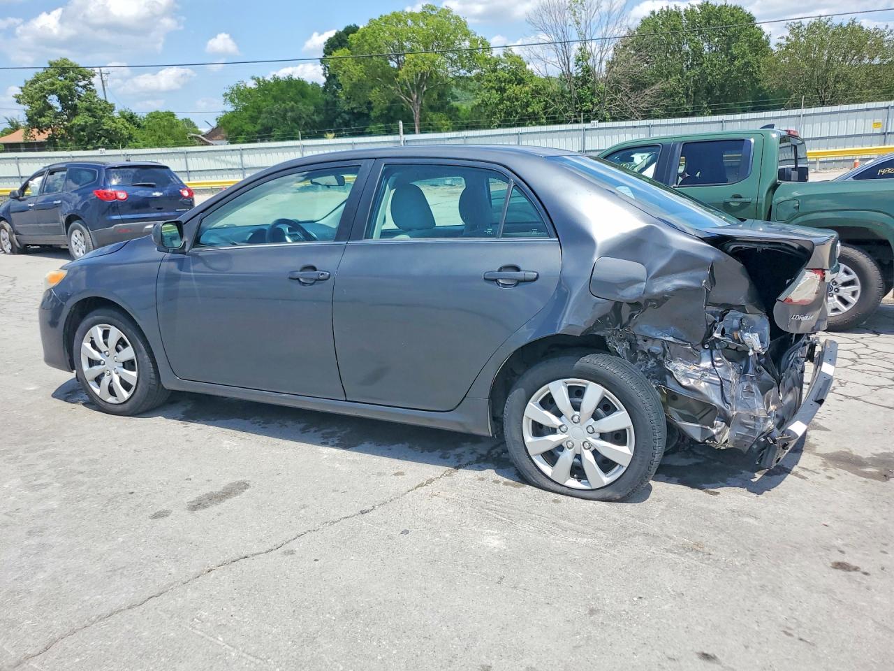 2013 Toyota Corolla Le Gray vin: 5YFBU4EE6DP169606