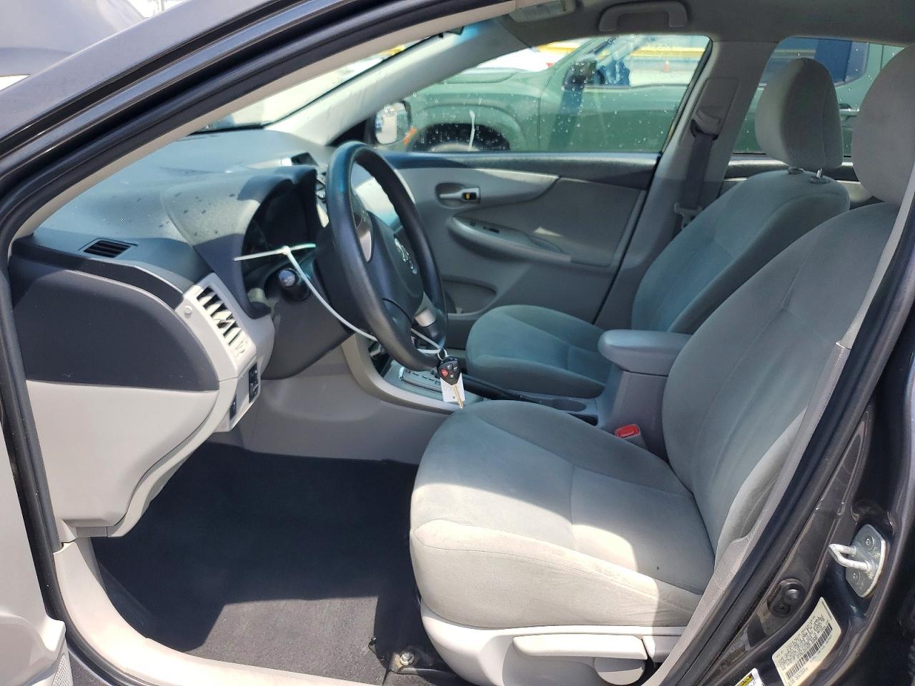 2013 Toyota Corolla Le Gray vin: 5YFBU4EE6DP169606