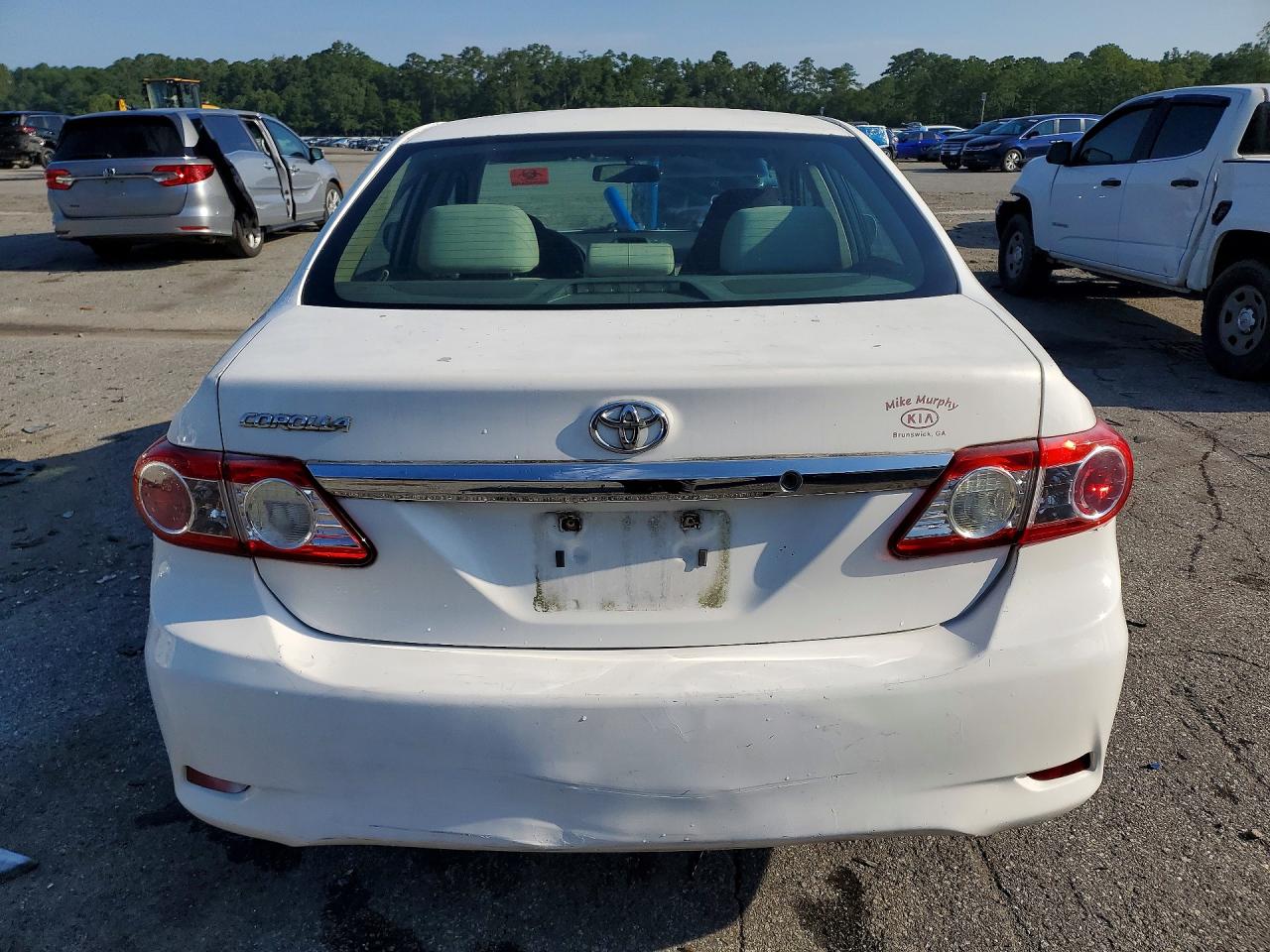 2013 Toyota Corolla L White vin: 5YFBU4EE6DP181786