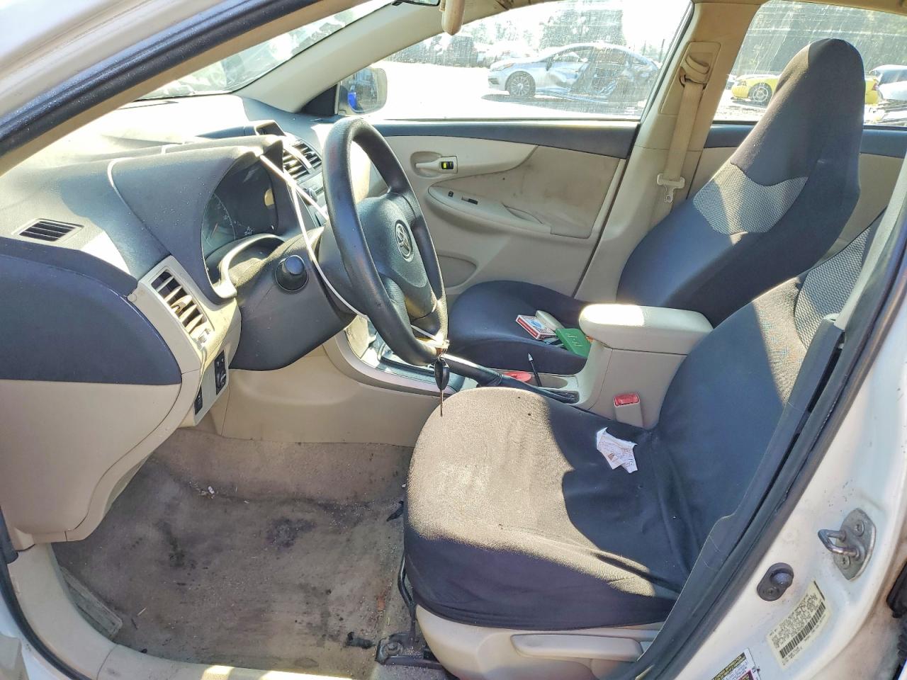 2013 Toyota Corolla L White vin: 5YFBU4EE6DP181786