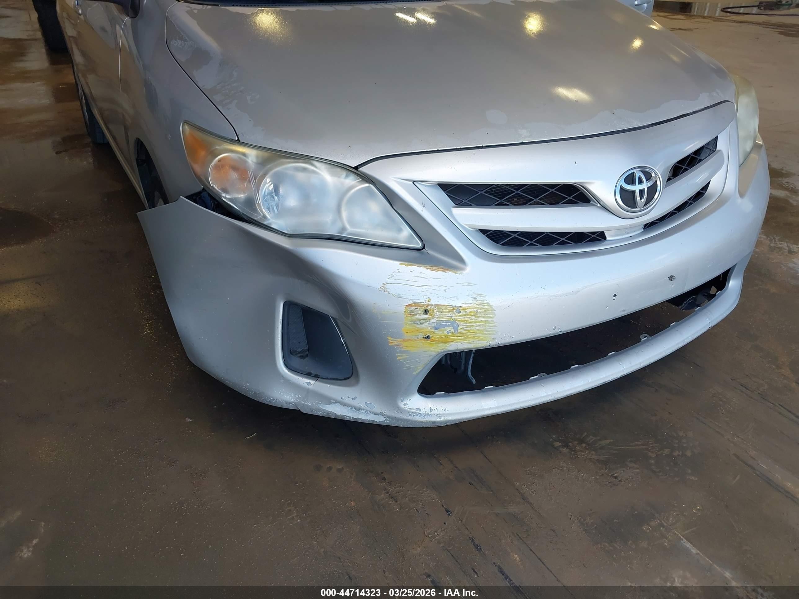 2013 Toyota Corolla L Серебряный vin: 5YFBU4EE6DP187085