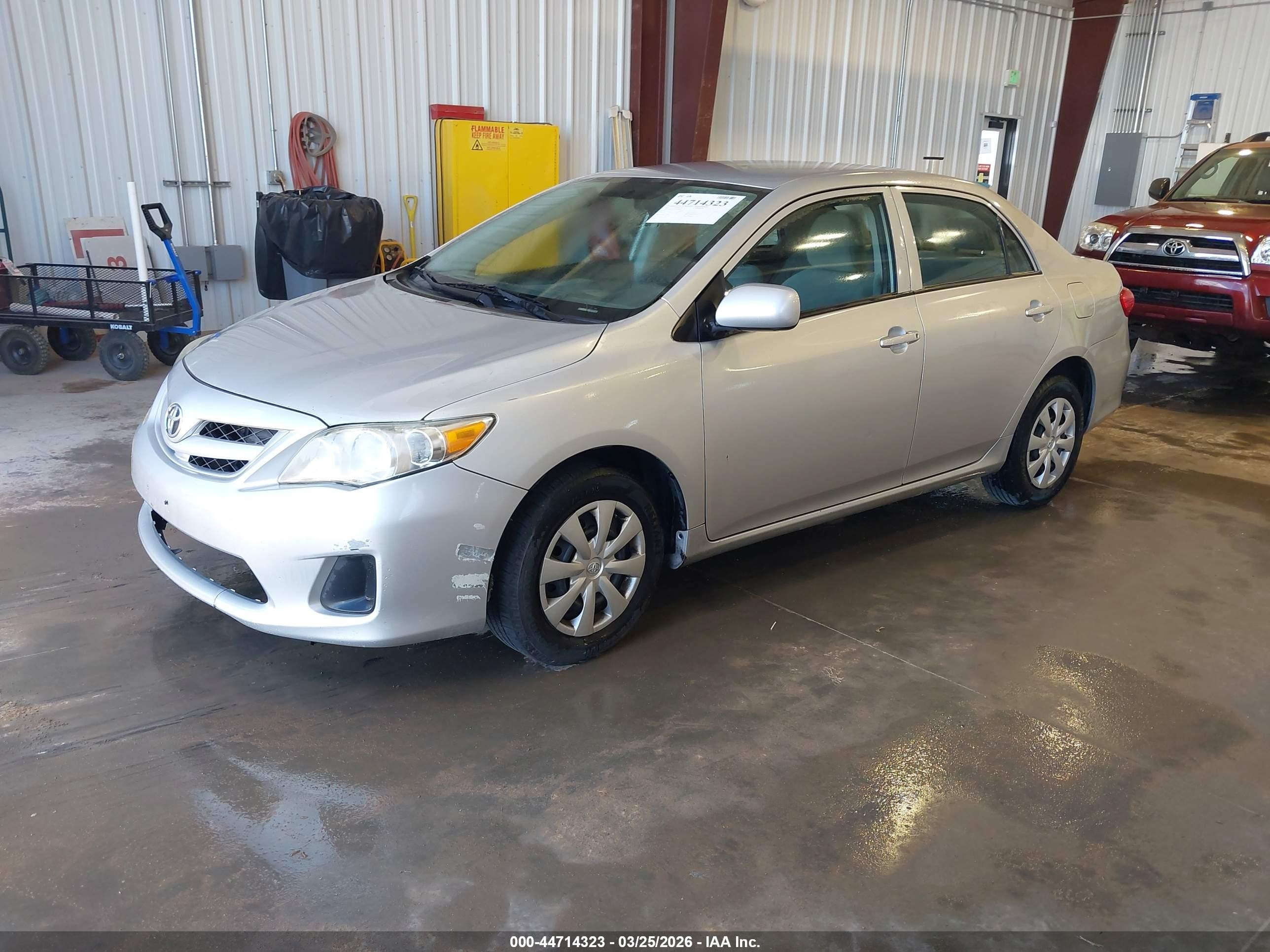 2013 Toyota Corolla L Серебряный vin: 5YFBU4EE6DP187085