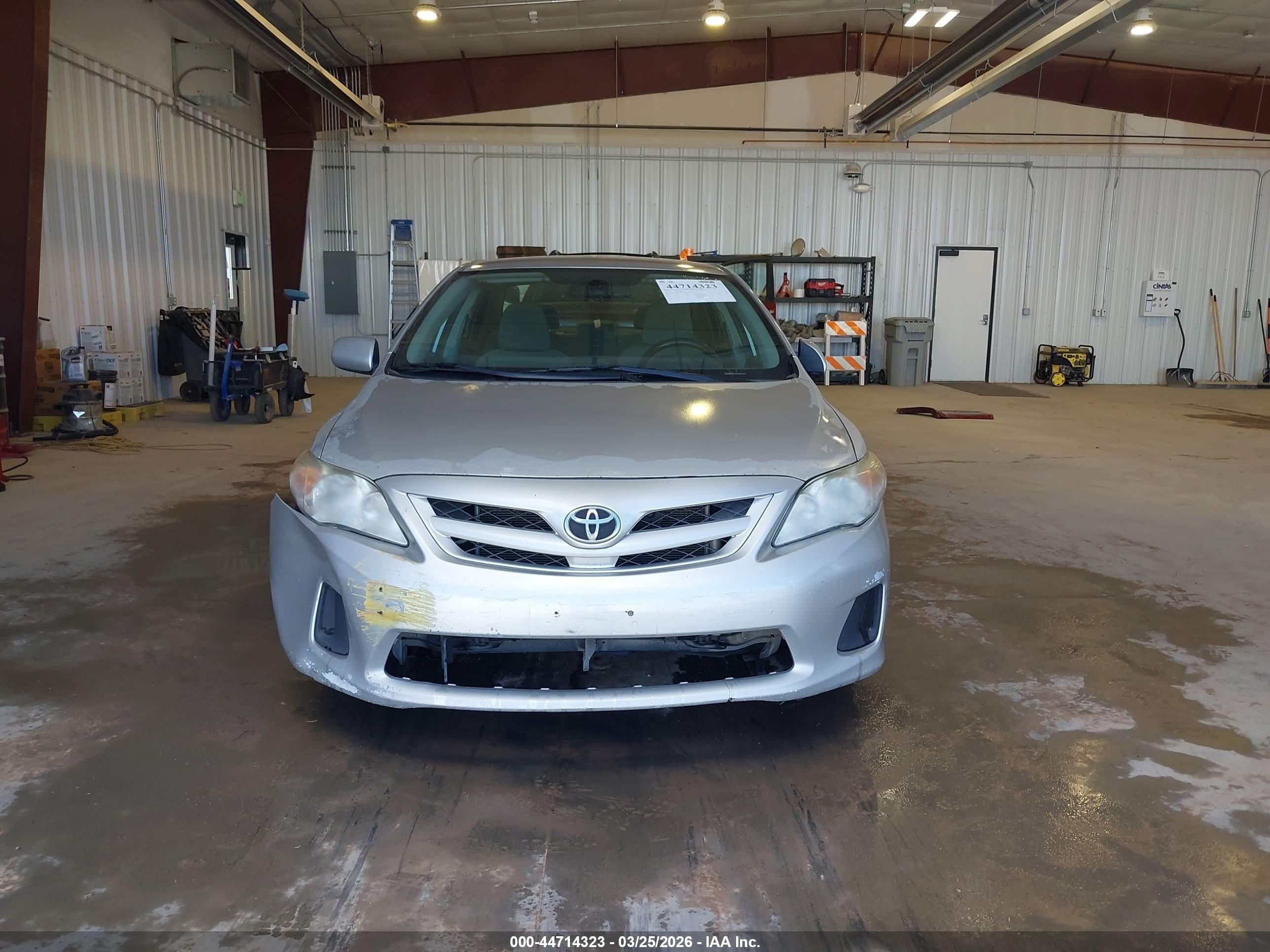 2013 Toyota Corolla L Серебряный vin: 5YFBU4EE6DP187085