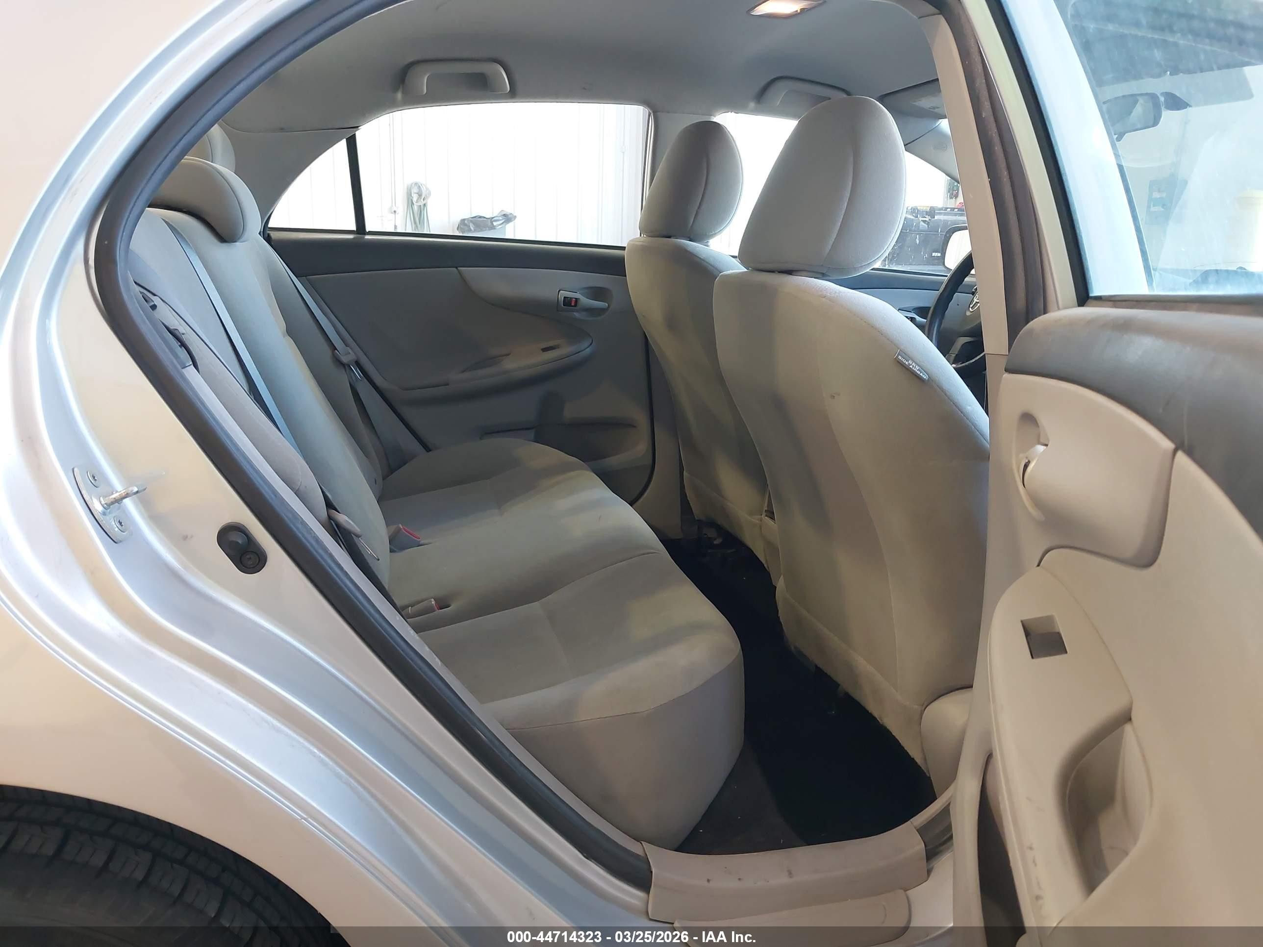 2013 Toyota Corolla L Серебряный vin: 5YFBU4EE6DP187085