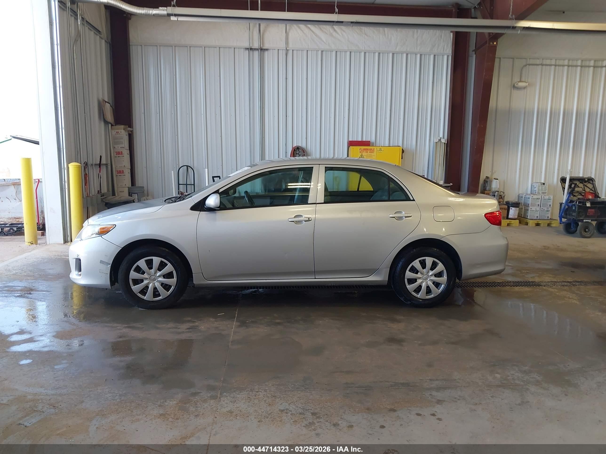 2013 Toyota Corolla L Серебряный vin: 5YFBU4EE6DP187085