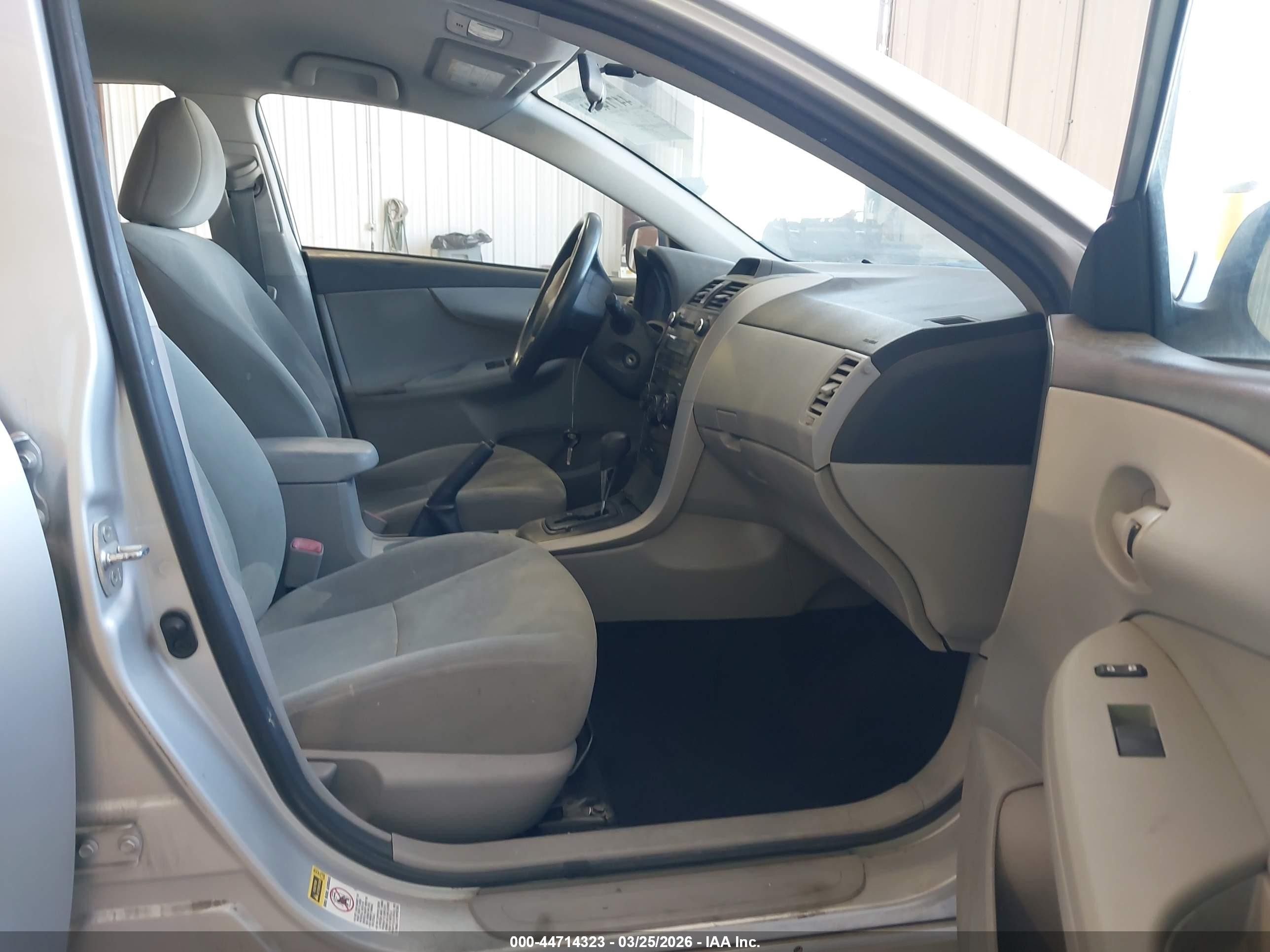 2013 Toyota Corolla L Серебряный vin: 5YFBU4EE6DP187085