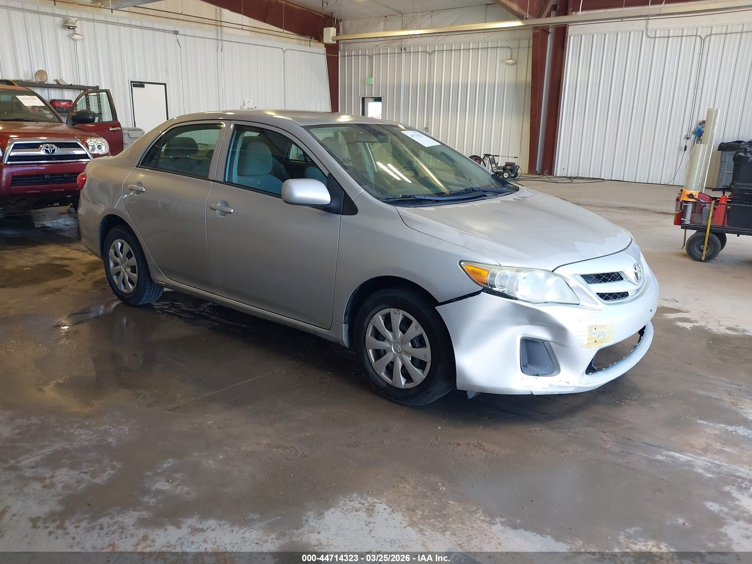 2013 Toyota Corolla L Серебряный vin: 5YFBU4EE6DP187085