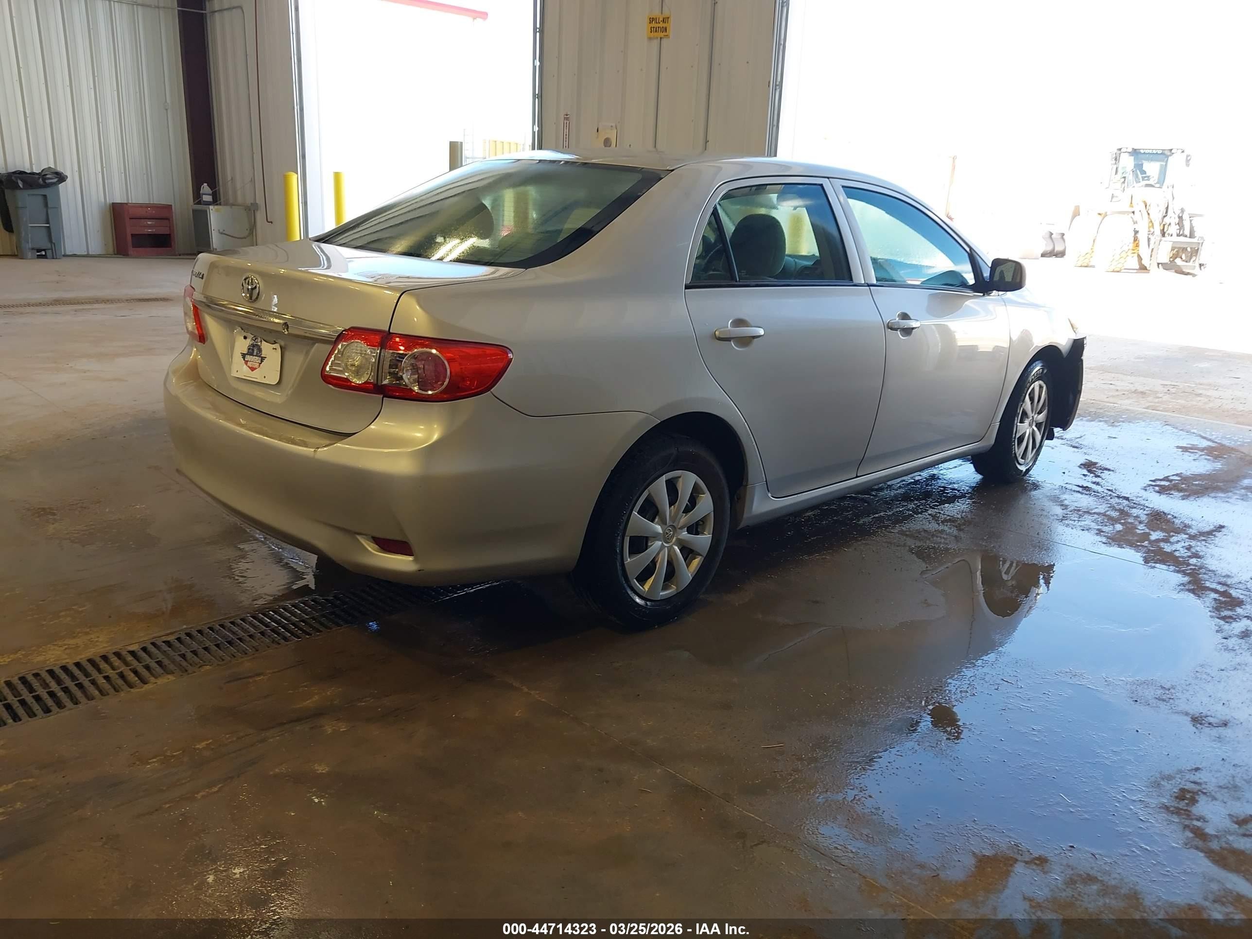2013 Toyota Corolla L Серебряный vin: 5YFBU4EE6DP187085