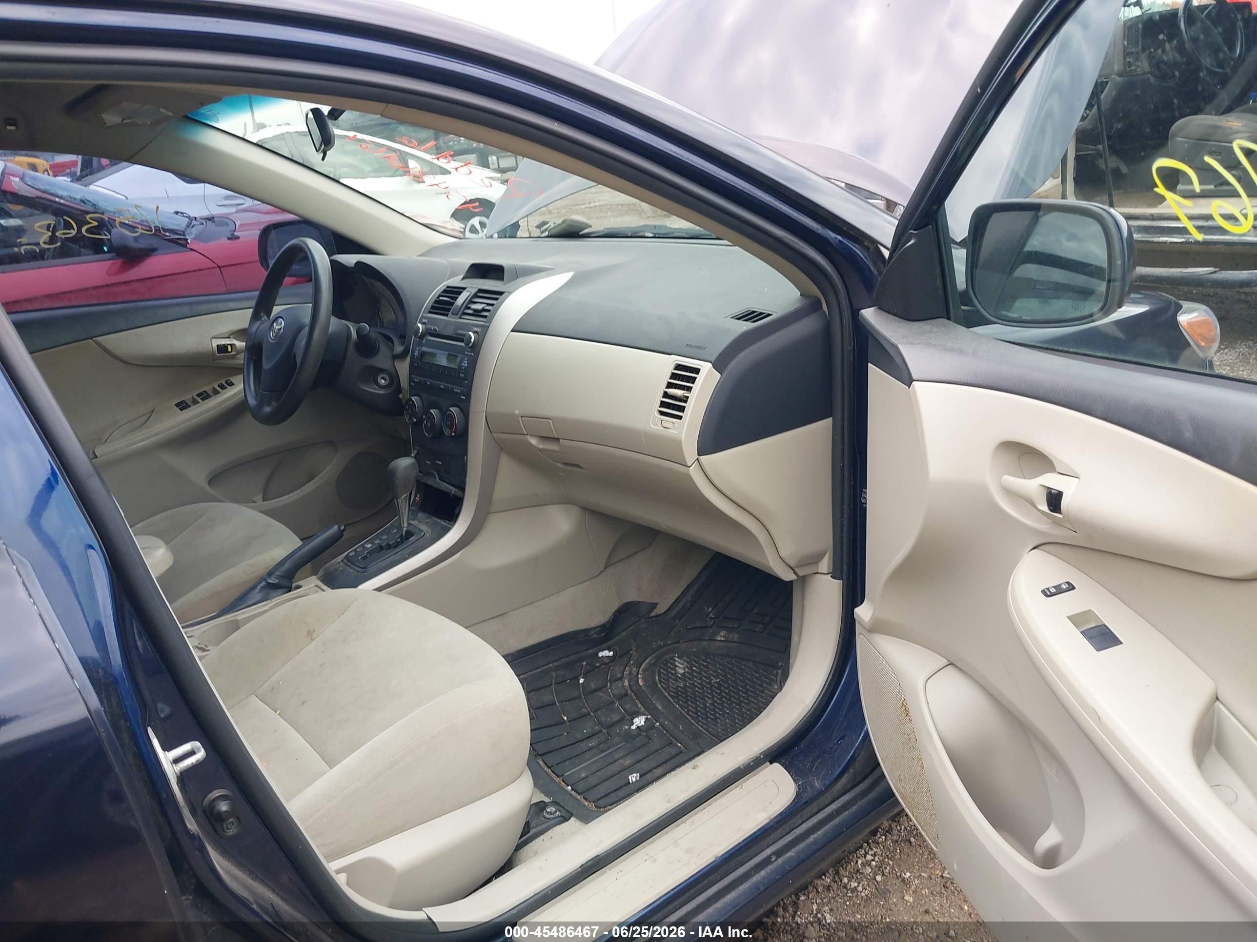 2013 Toyota Corolla L Dark Blue vin: 5YFBU4EE6DP189046
