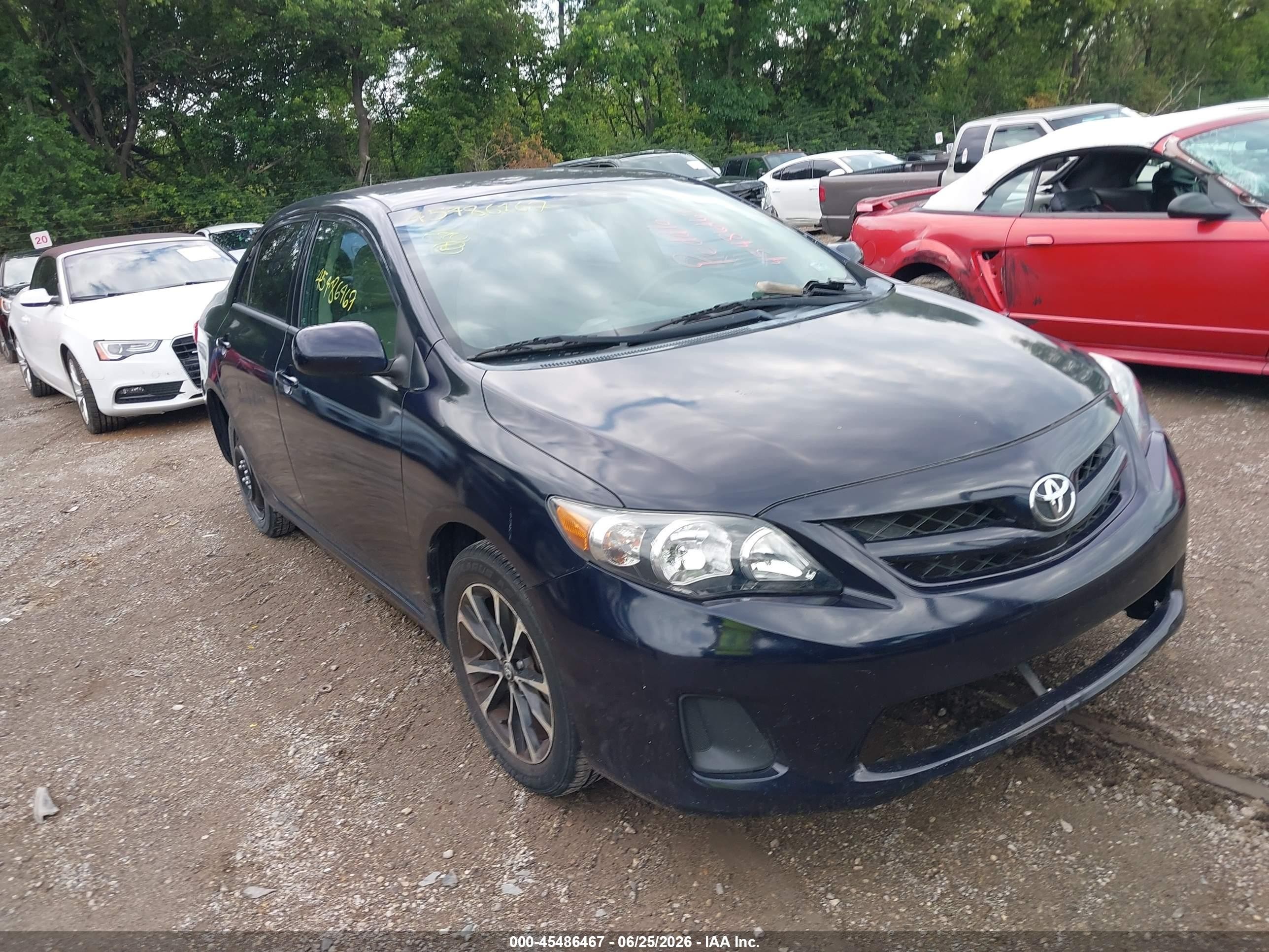 2013 Toyota Corolla L Dark Blue vin: 5YFBU4EE6DP189046