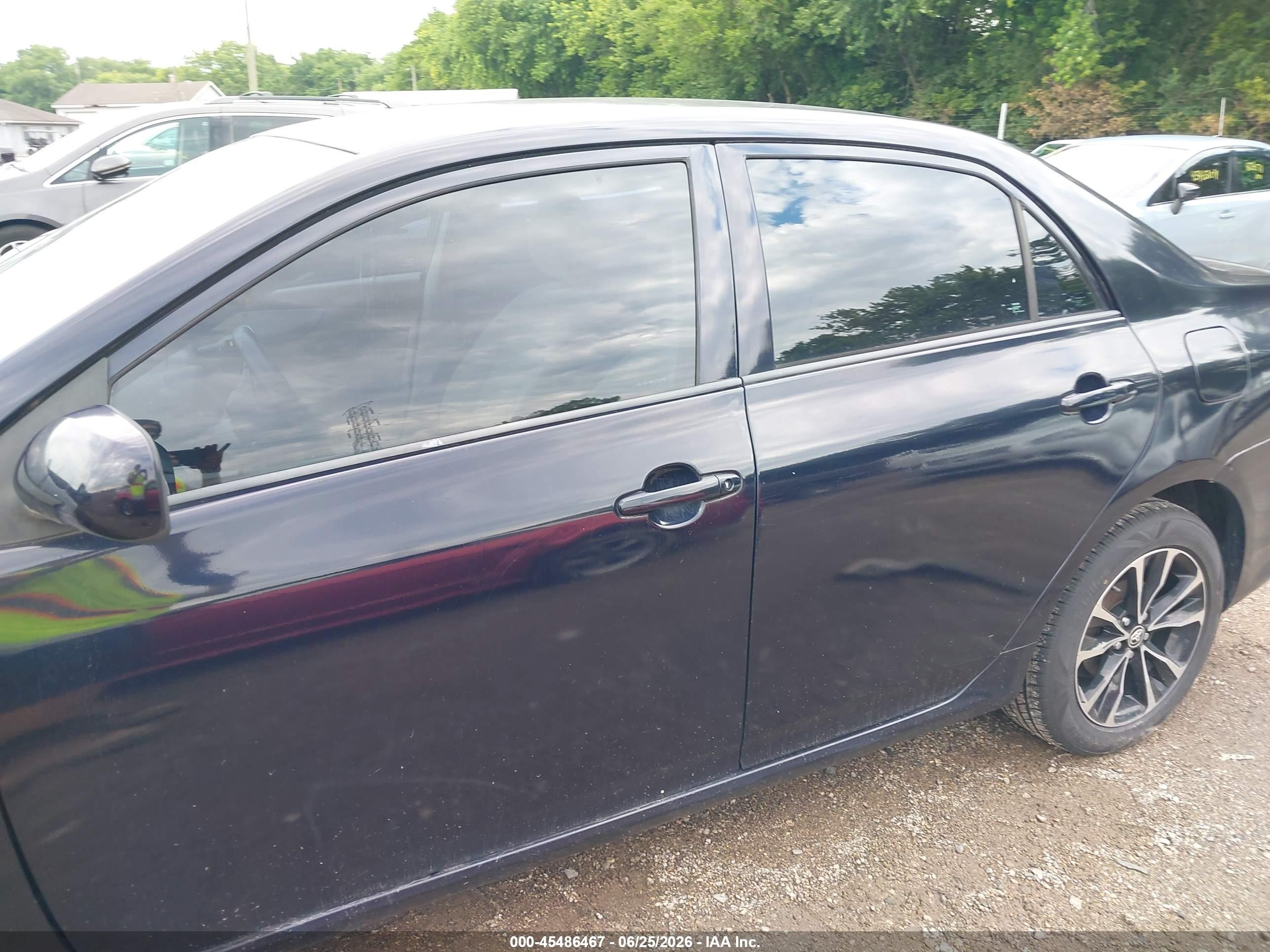 2013 Toyota Corolla L Dark Blue vin: 5YFBU4EE6DP189046