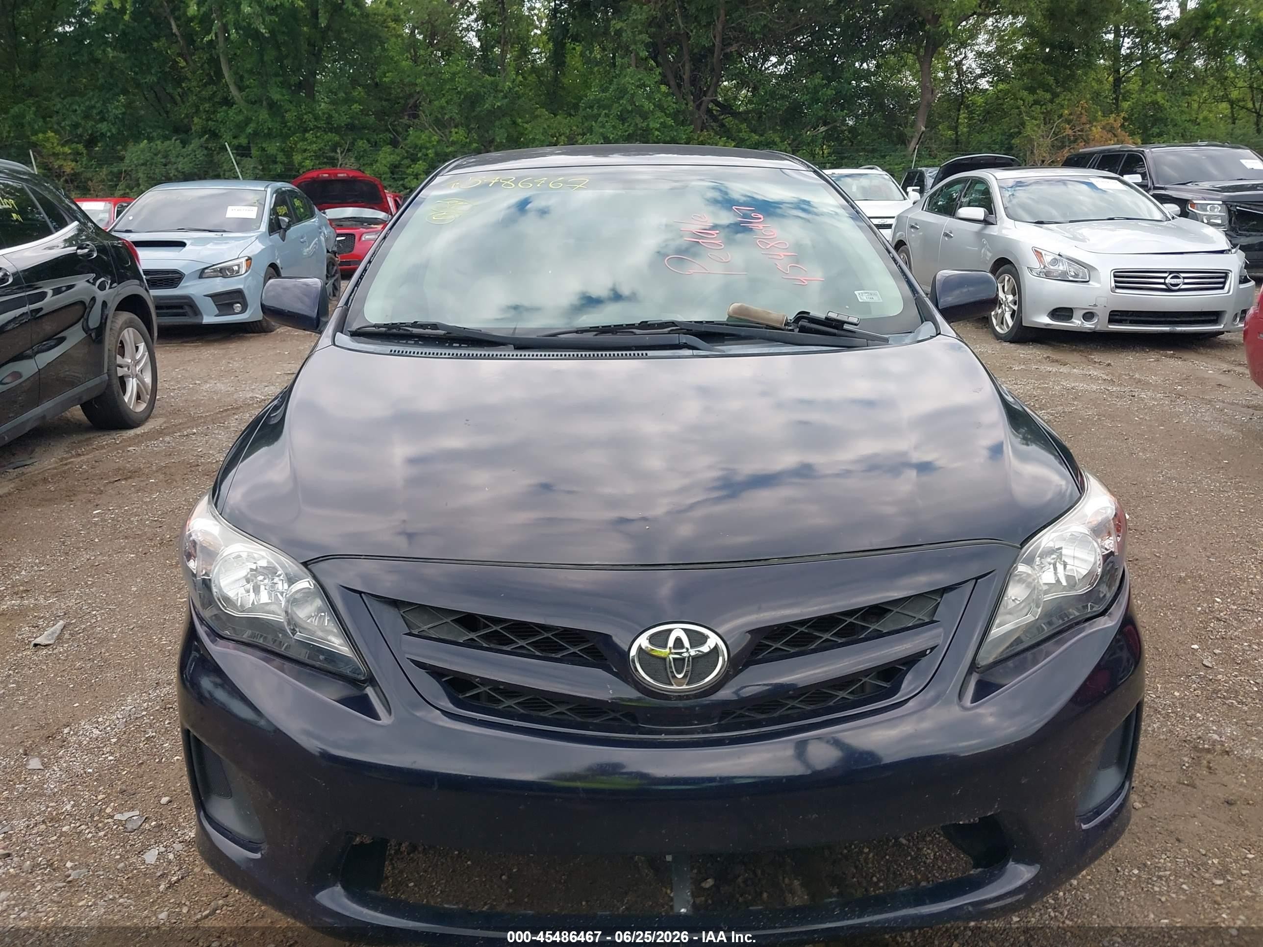 2013 Toyota Corolla L Dark Blue vin: 5YFBU4EE6DP189046