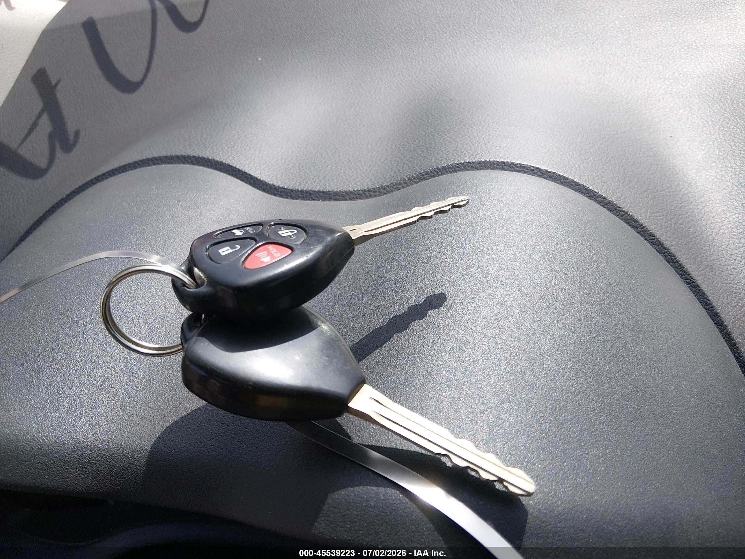 2013 Toyota Corolla Le Purple vin: 5YFBU4EE6DP205570