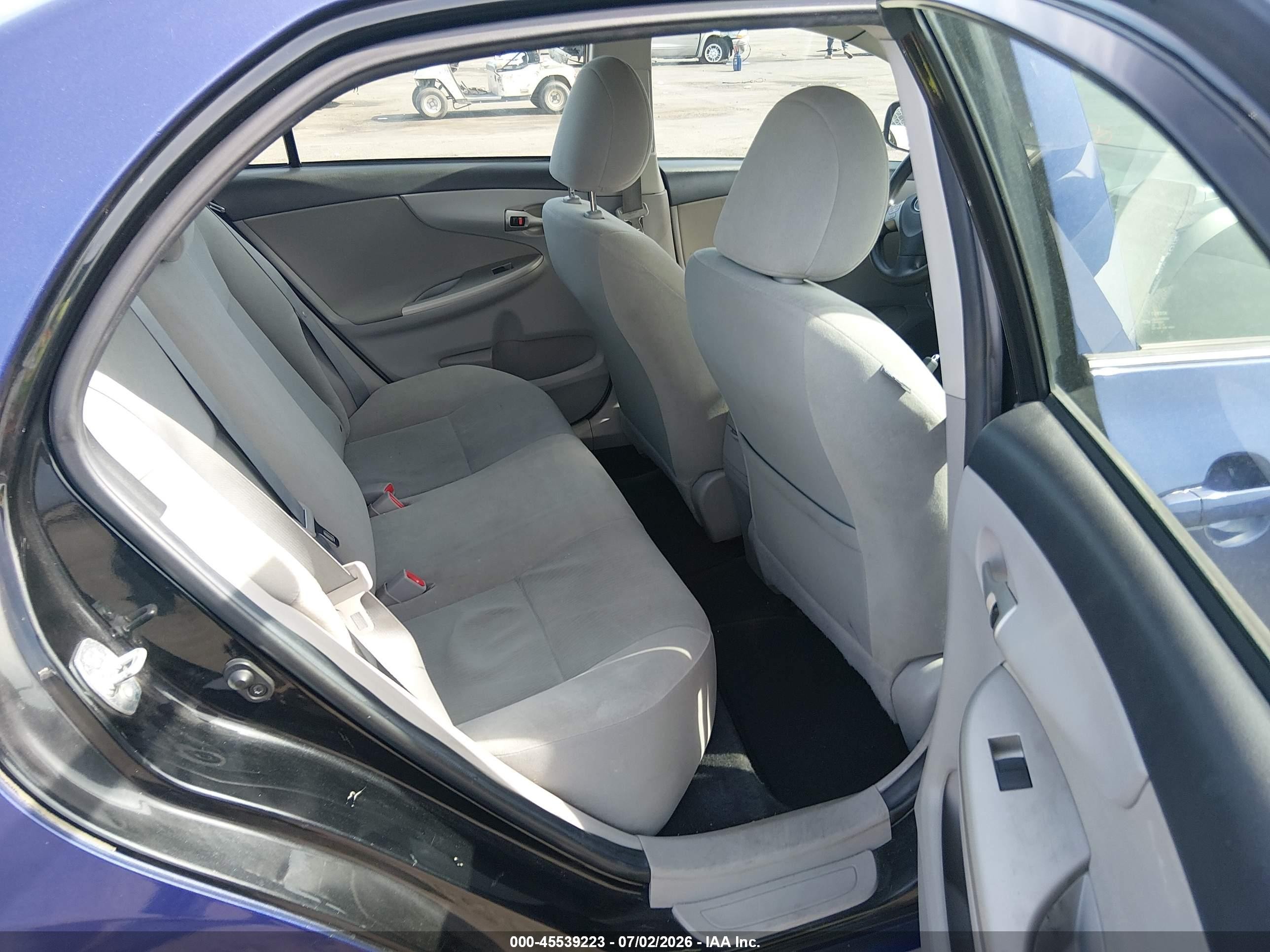 2013 Toyota Corolla Le Purple vin: 5YFBU4EE6DP205570