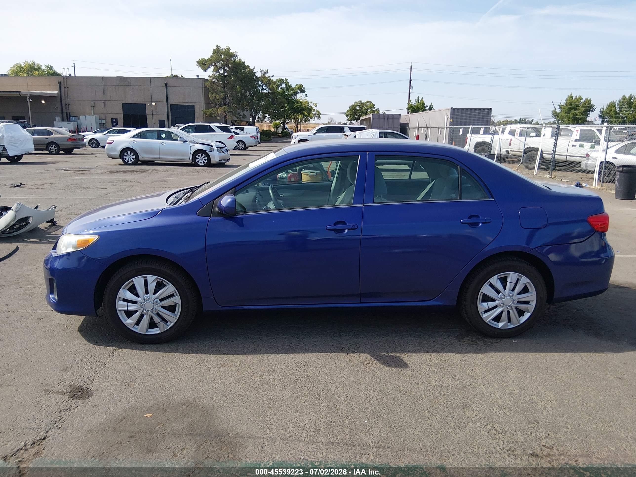 2013 Toyota Corolla Le Purple vin: 5YFBU4EE6DP205570