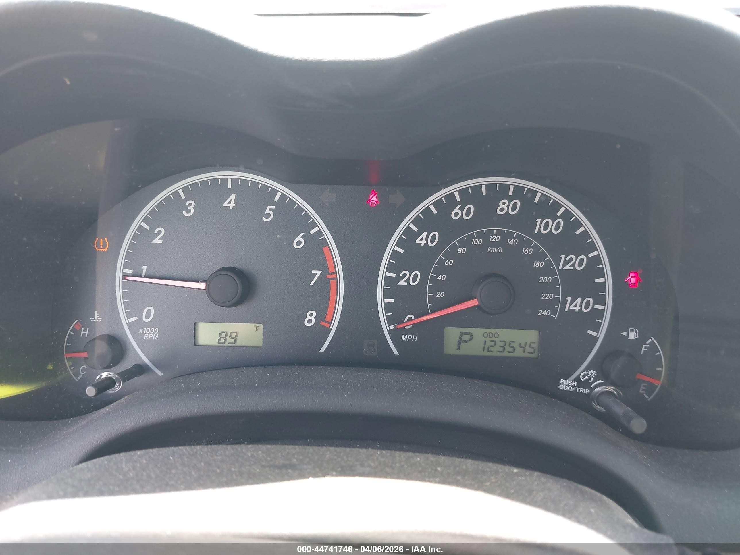 2012 Toyota Corolla Le Silver vin: 5YFBU4EE7CP016165