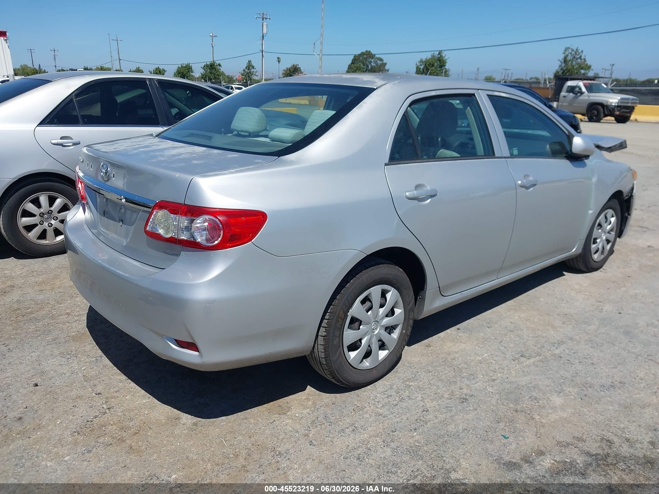 2012 Toyota Corolla L Серебряный vin: 5YFBU4EE7CP022032