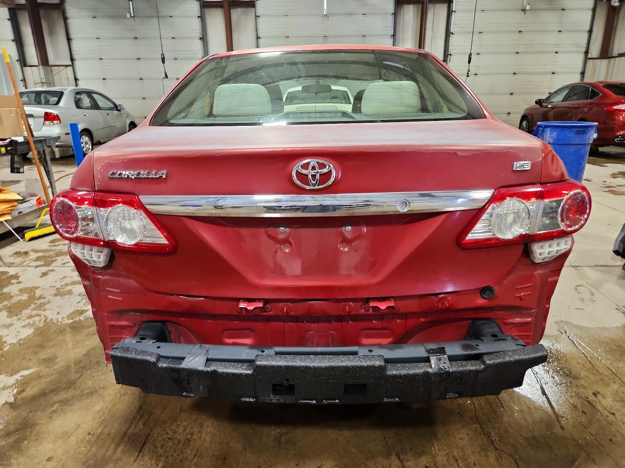 2012 Toyota Corolla Le Red vin: 5YFBU4EE7CP029157
