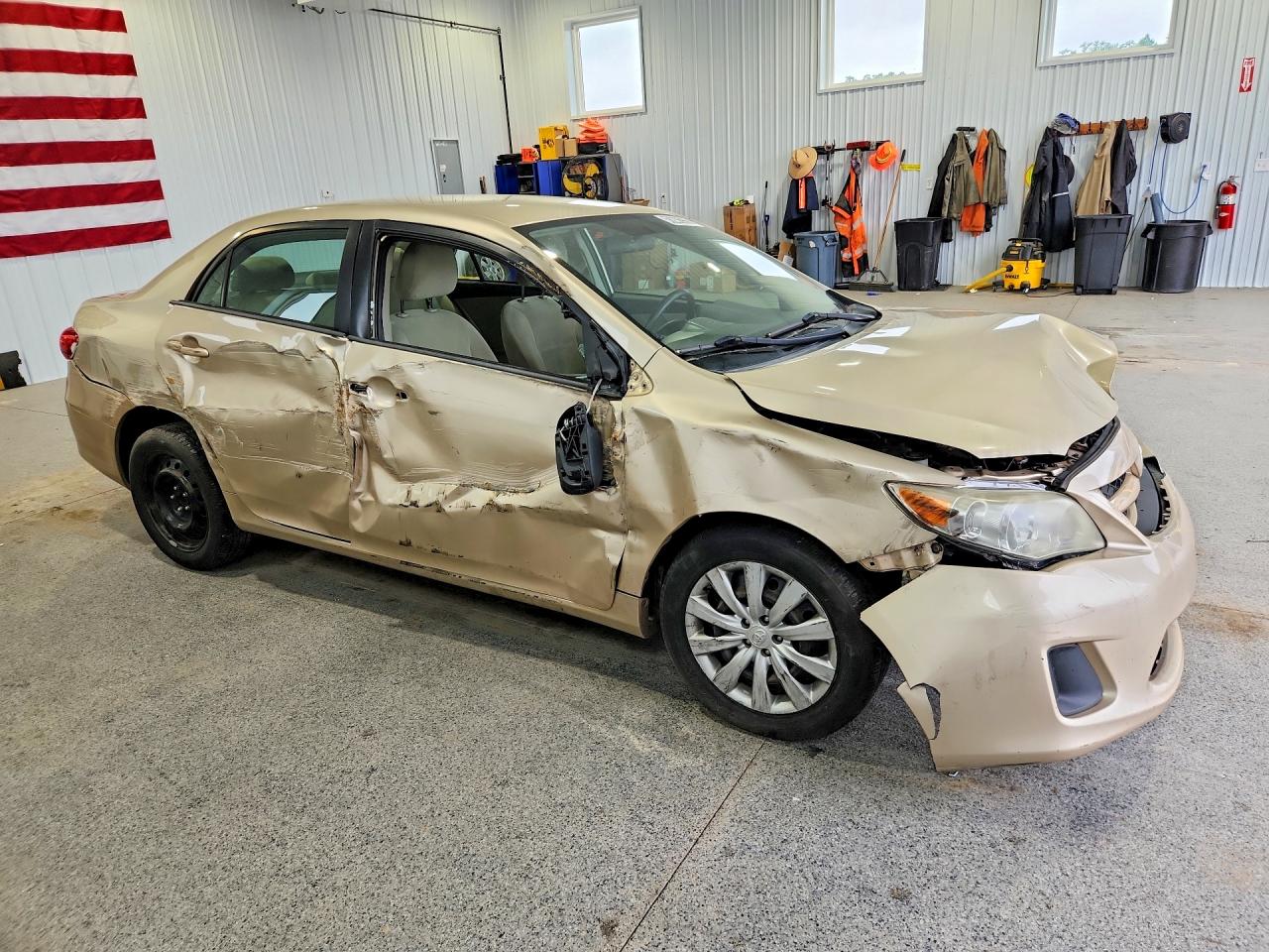 2012 Toyota Corolla Le Beige vin: 5YFBU4EE7CP039218