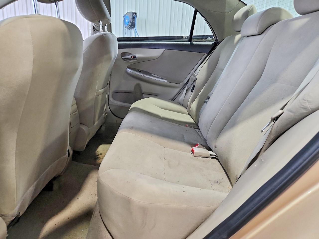 2012 Toyota Corolla Le Beige vin: 5YFBU4EE7CP039218