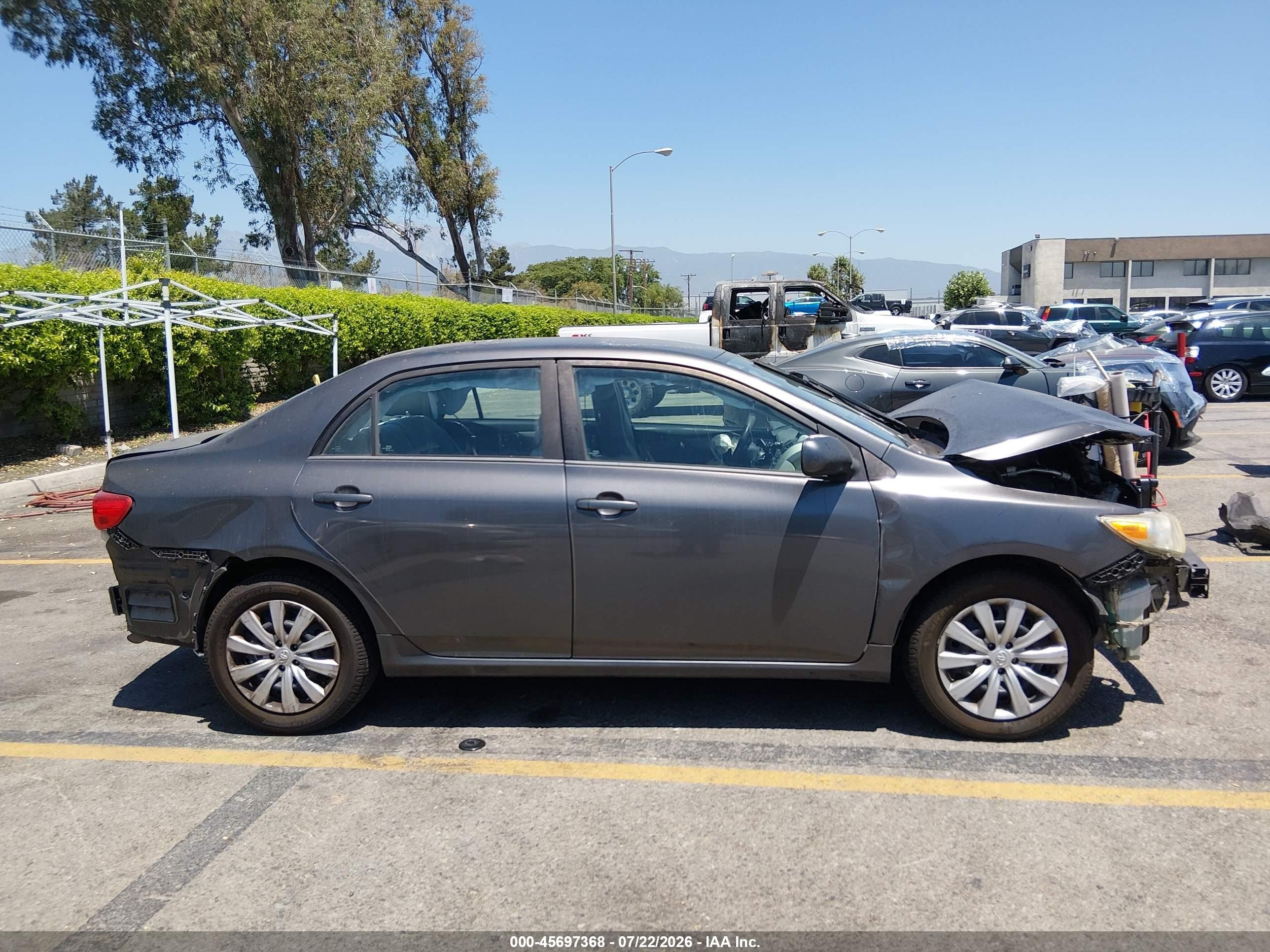 2012 Toyota Corolla Le Gray vin: 5YFBU4EE7CP043267