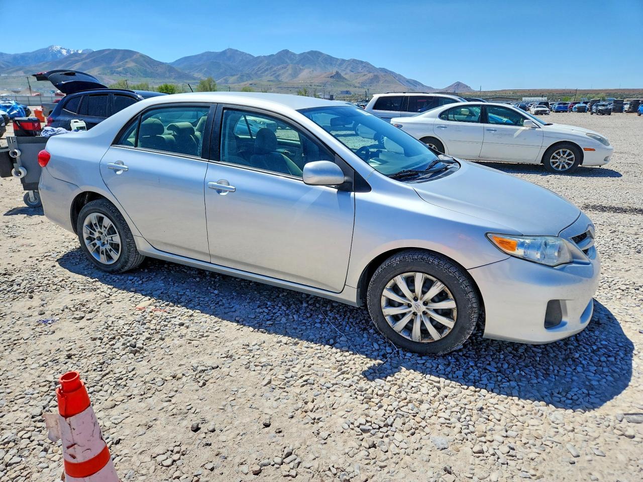 2012 Toyota Corolla Le Silver vin: 5YFBU4EE7CP052289