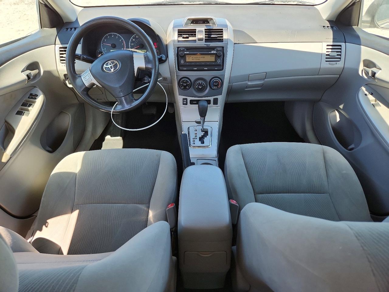2012 Toyota Corolla Le Silver vin: 5YFBU4EE7CP052289