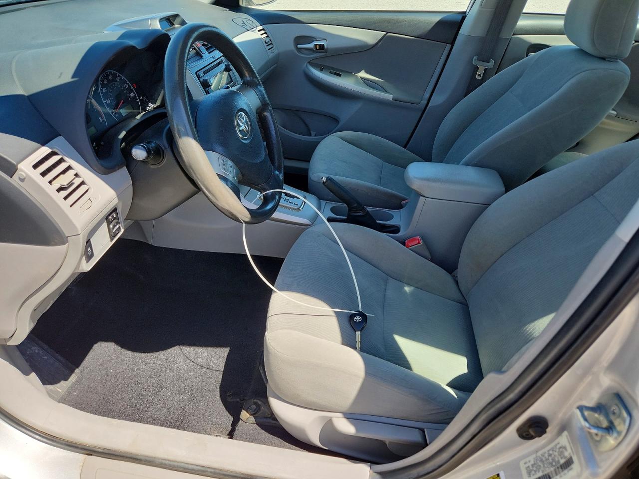 2012 Toyota Corolla Le Silver vin: 5YFBU4EE7CP052289