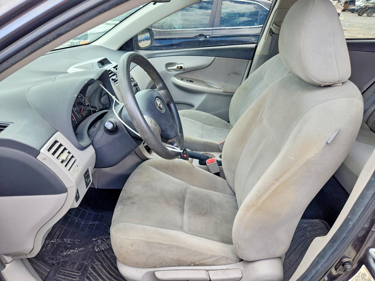 2012 Toyota Corolla Le Charcoal vin: 5YFBU4EE7CP053958