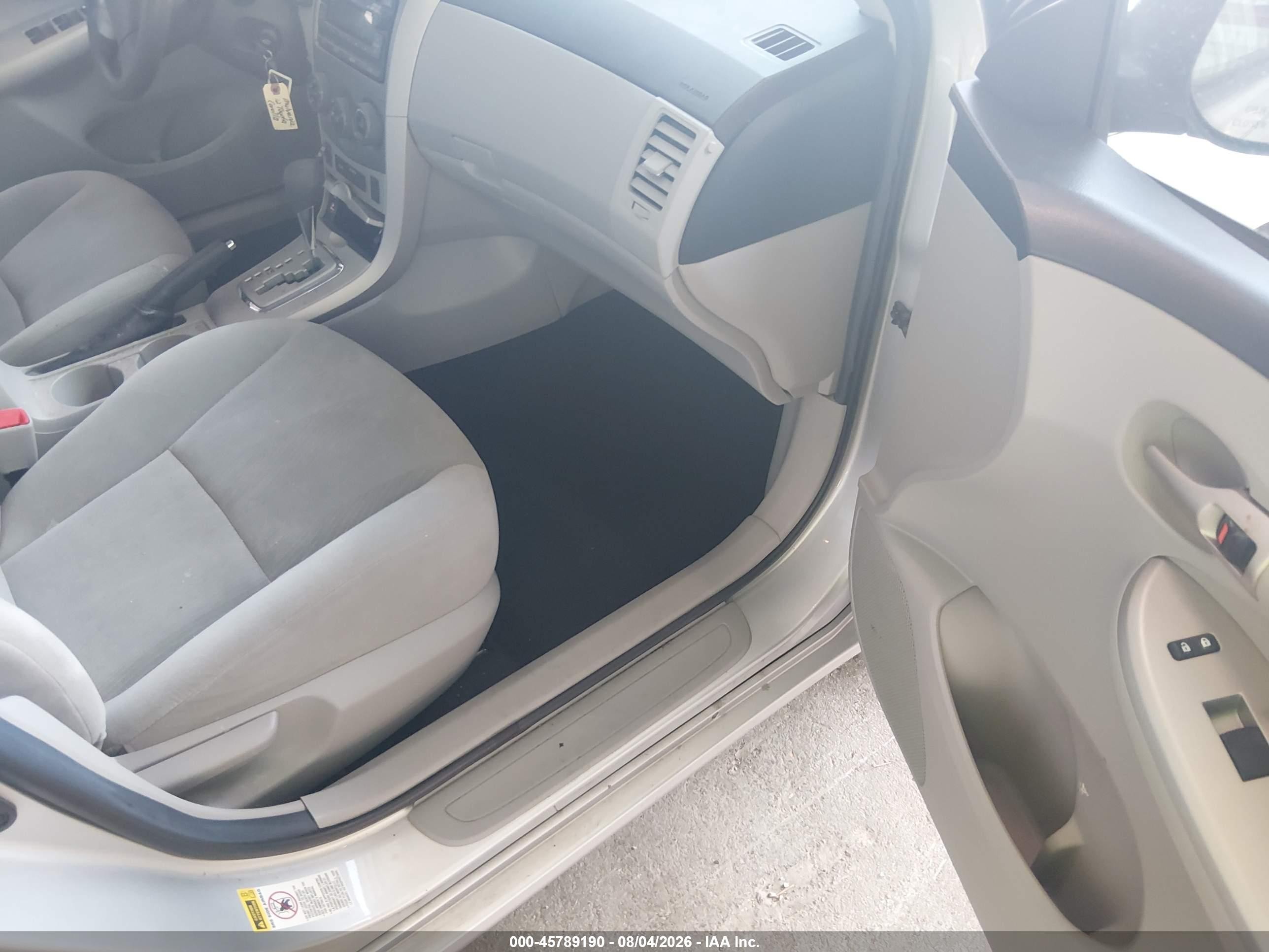 2012 Toyota Corolla Le Silver vin: 5YFBU4EE7CP060005