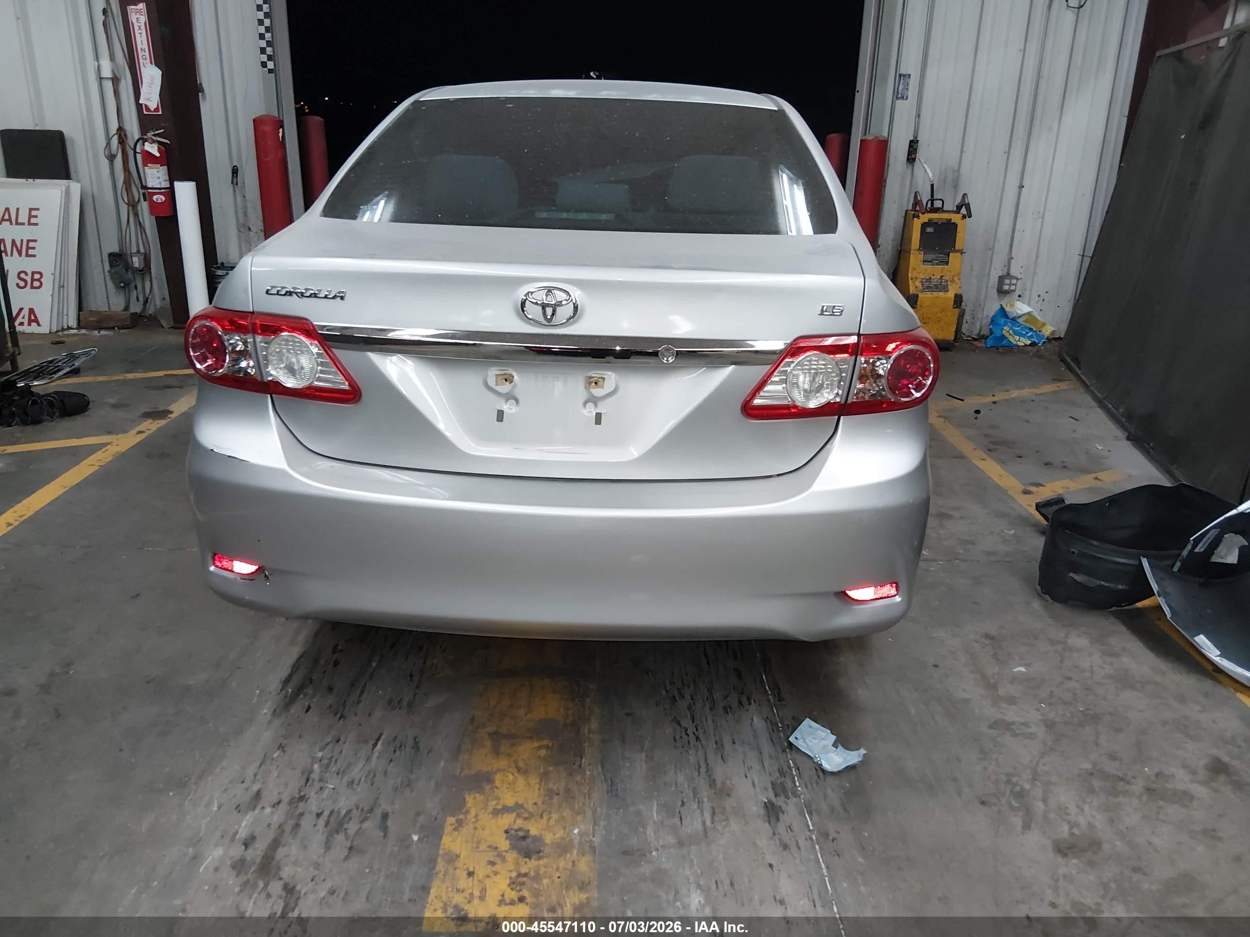 2013 Toyota Corolla Le Silver vin: 5YFBU4EE7DP074813