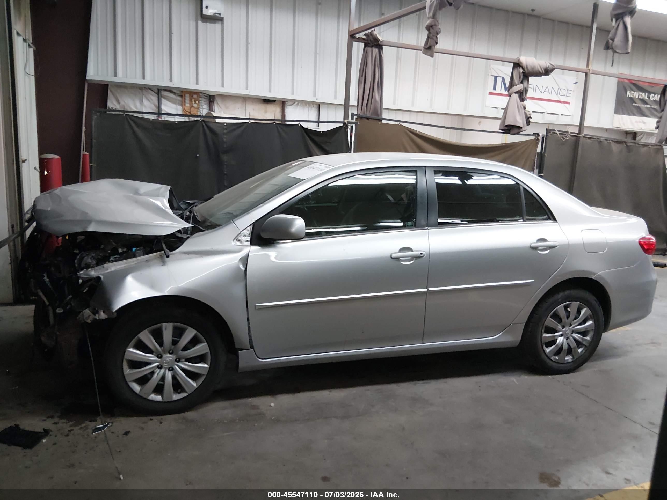 2013 Toyota Corolla Le Silver vin: 5YFBU4EE7DP074813