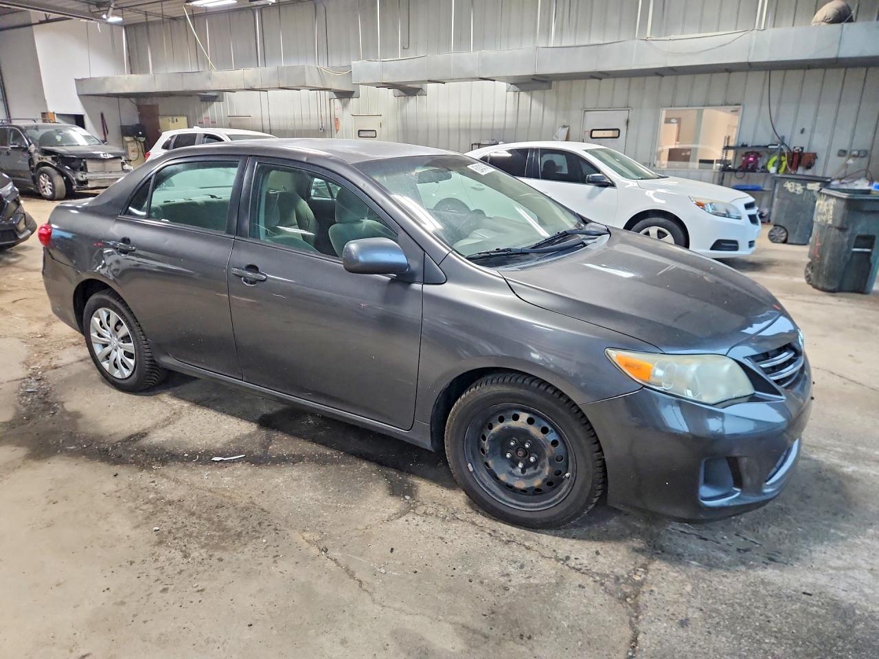 2013 Toyota Corolla Le Gray vin: 5YFBU4EE7DP097590