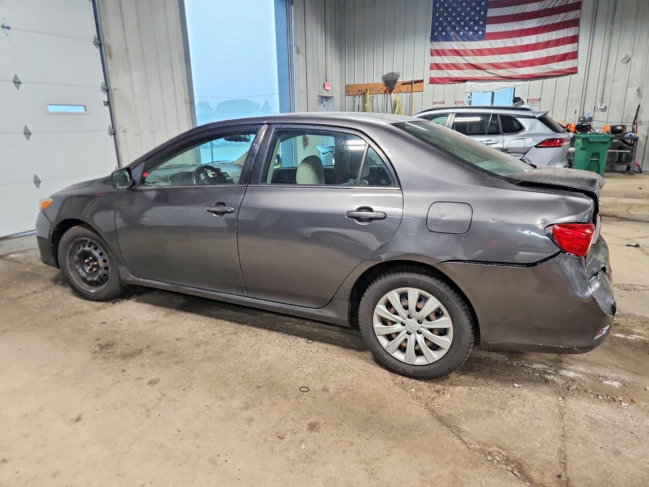 2013 Toyota Corolla Le Gray vin: 5YFBU4EE7DP097590