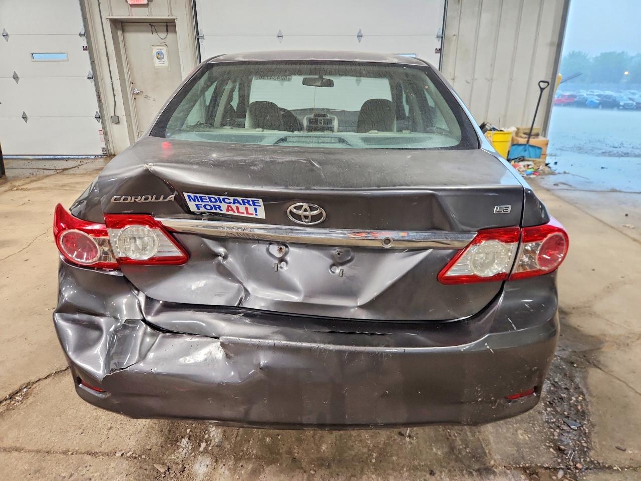 2013 Toyota Corolla Le Gray vin: 5YFBU4EE7DP097590