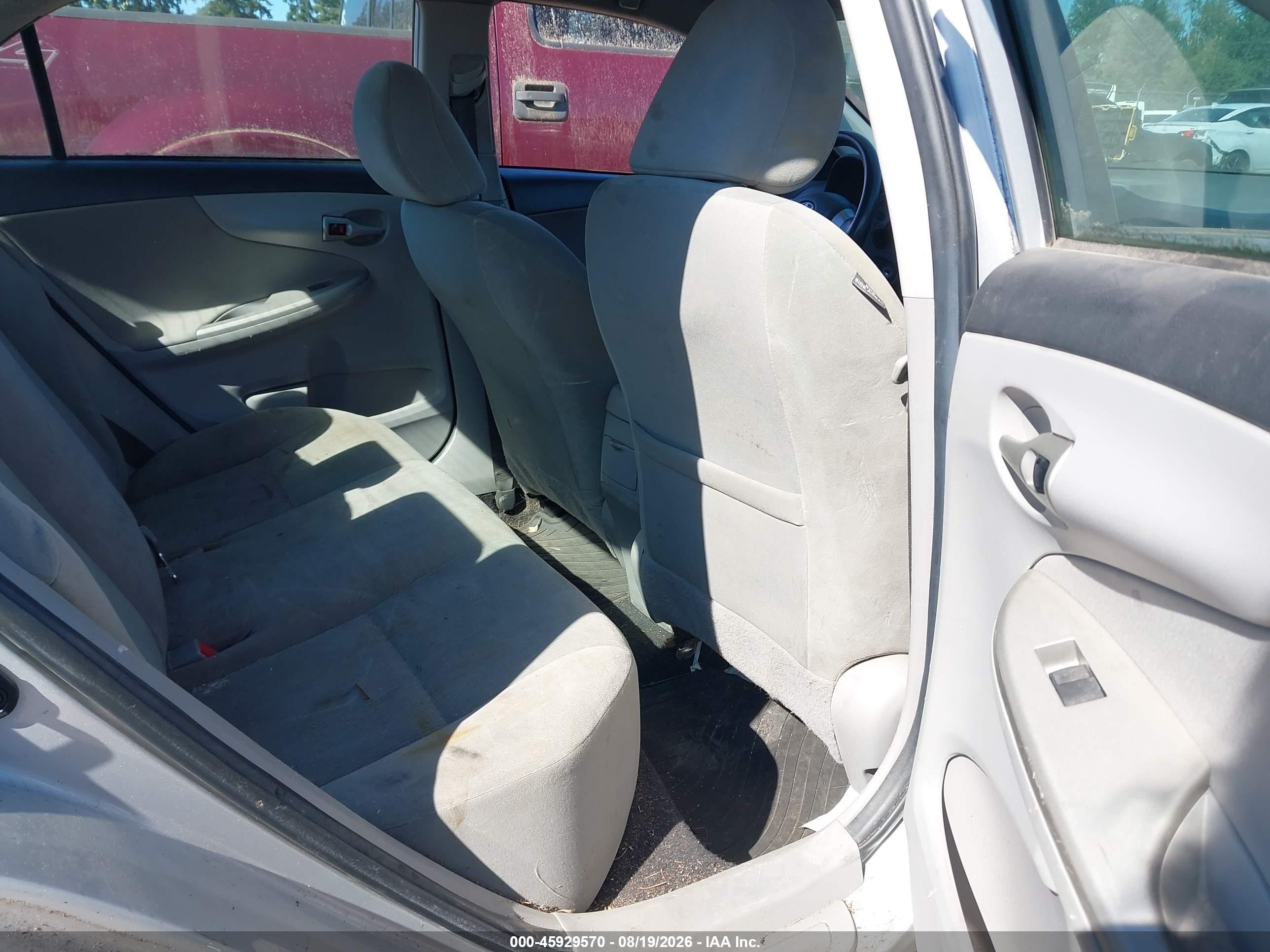 2013 Toyota Corolla Le Серебряный vin: 5YFBU4EE7DP132130