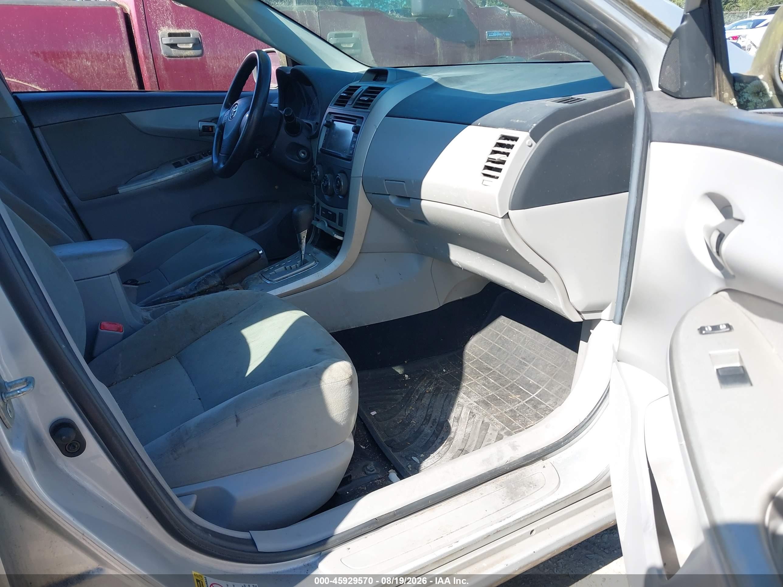 2013 Toyota Corolla Le Серебряный vin: 5YFBU4EE7DP132130